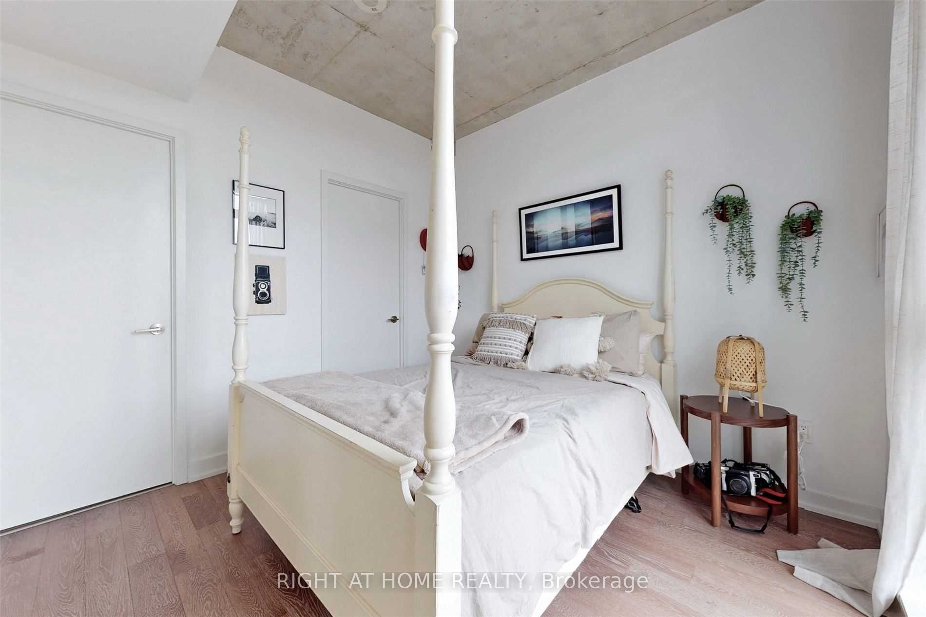 1190 E Dundas St 220