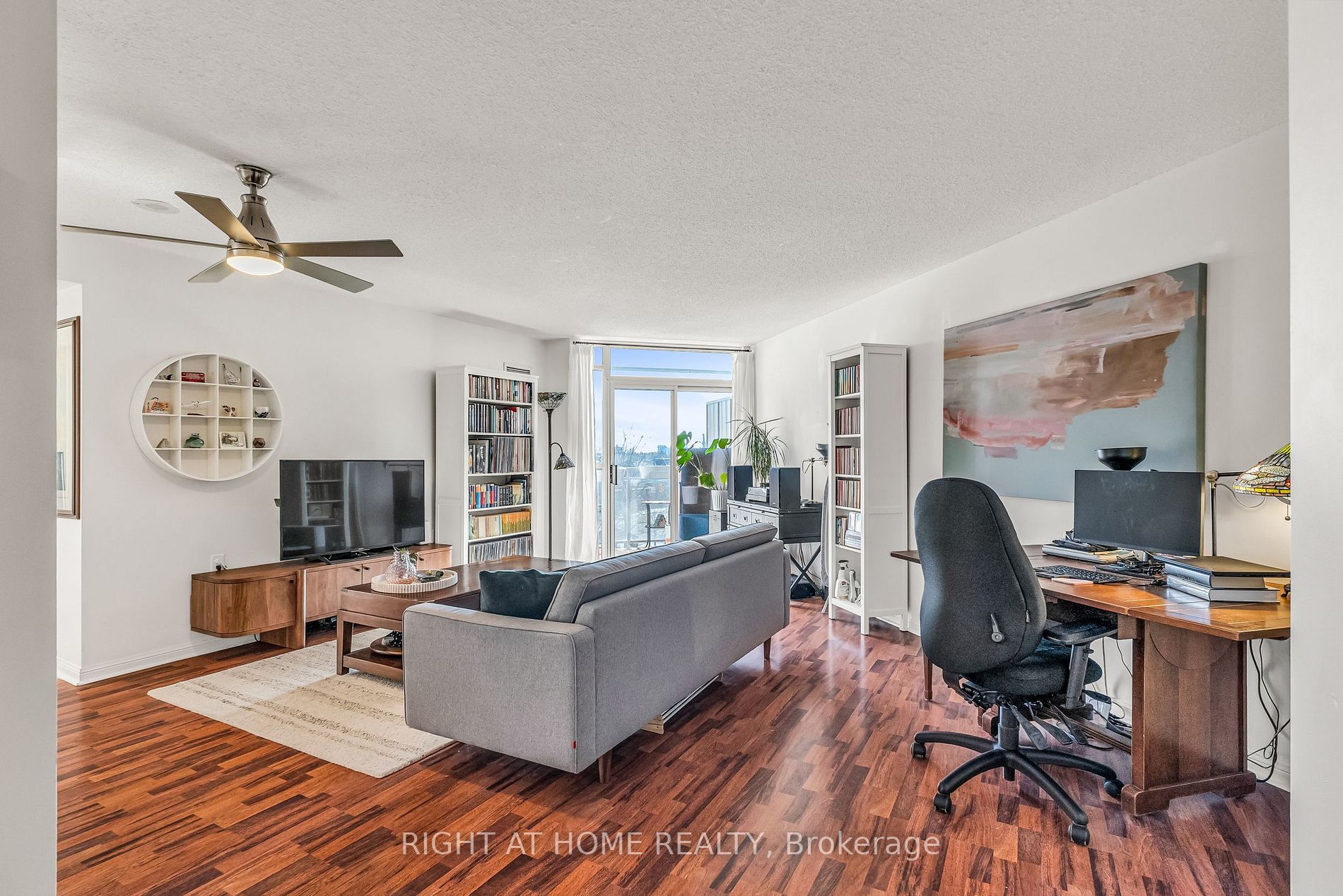 650 W Lawrence Ave 405