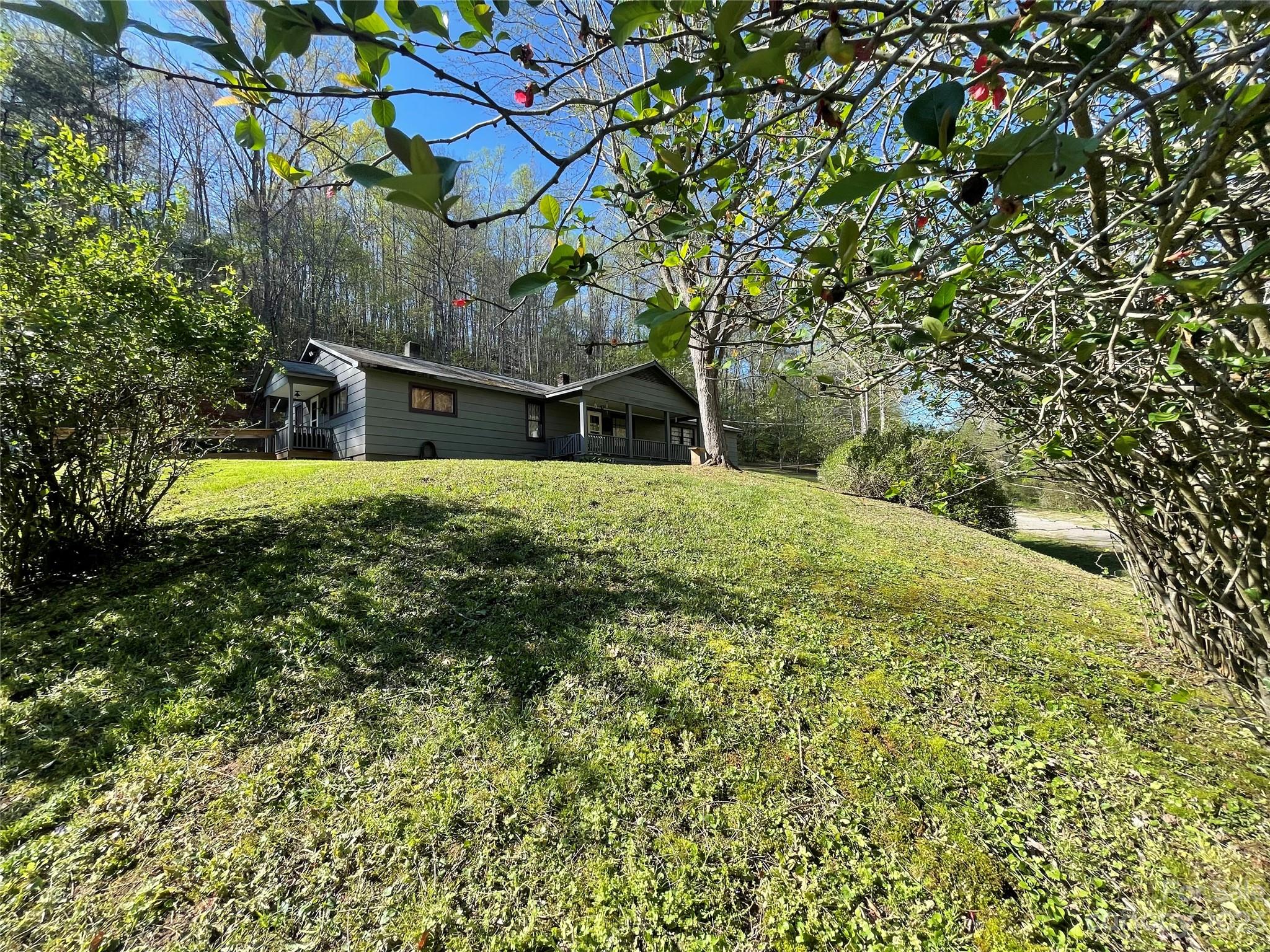 1495 Slope Terrace