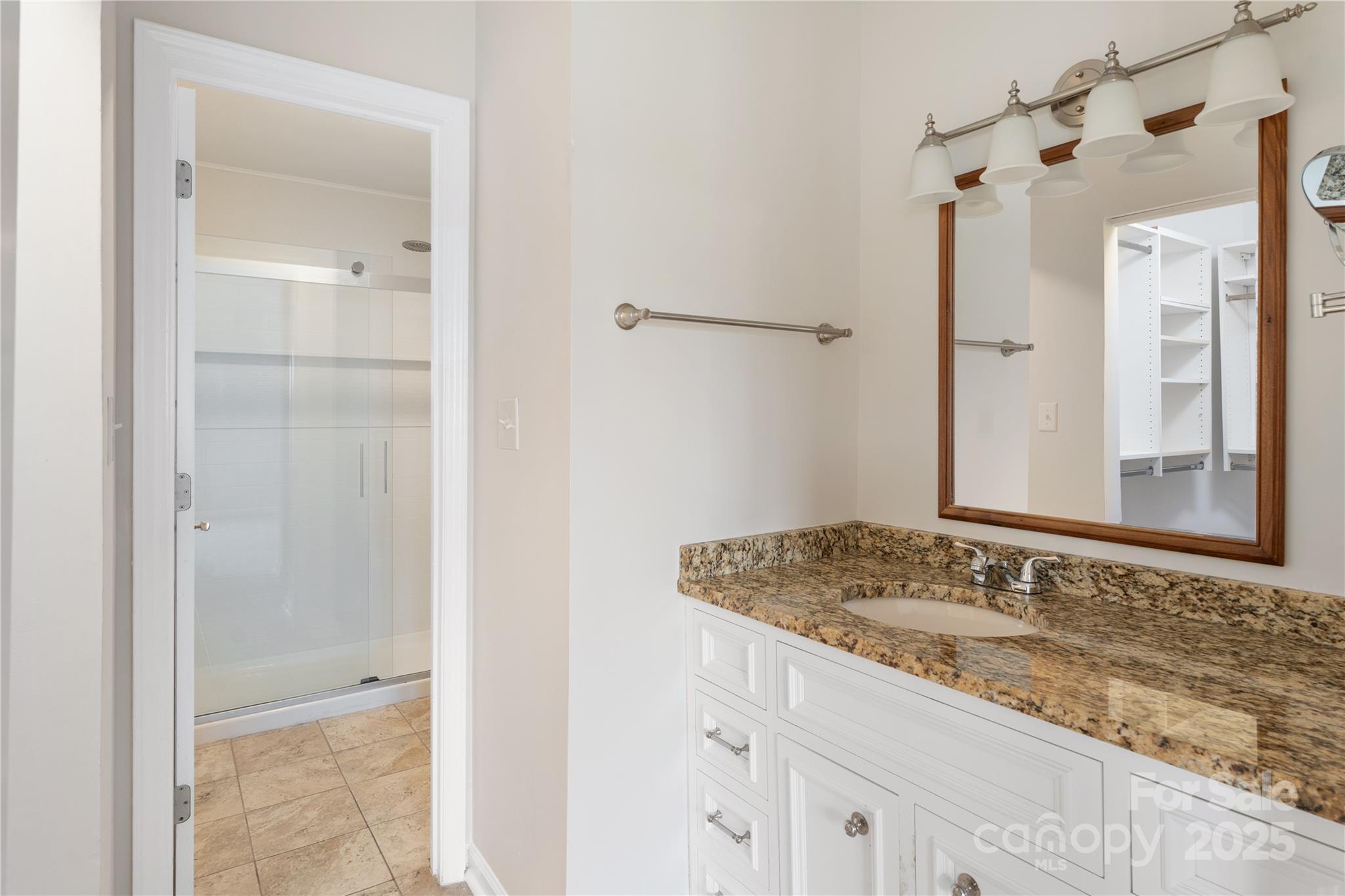 18647 Vineyard Point Lane