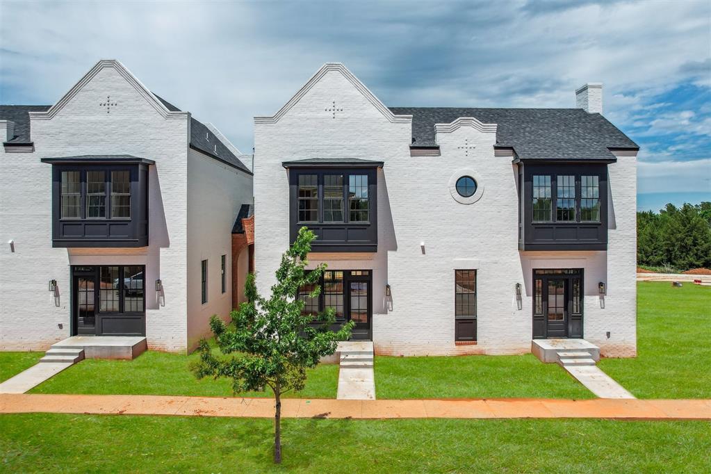 Welcome to The Mid Mod, a 2-bedroom, 2.5-bath townhome that brings a touch of mid-century nostalgia with a modern twist to Selah’s vibrant living scene. This stylish retreat combines timeless design with contemporary comforts, offering a warm and inviting space.
The open living area and kitchen overlook the lively main street of Selah’s Entry District, featuring clean lines, bold accents, and sleek finishes that capture the essence of mid-century modern charm.
With over half of Selah’s 540 acres preserved as natural wilderness and walkable spaces, you’ll enjoy the perfect mix of tranquility, modern style, and community connection.