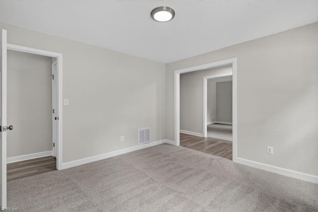 112 W Rexford Drive