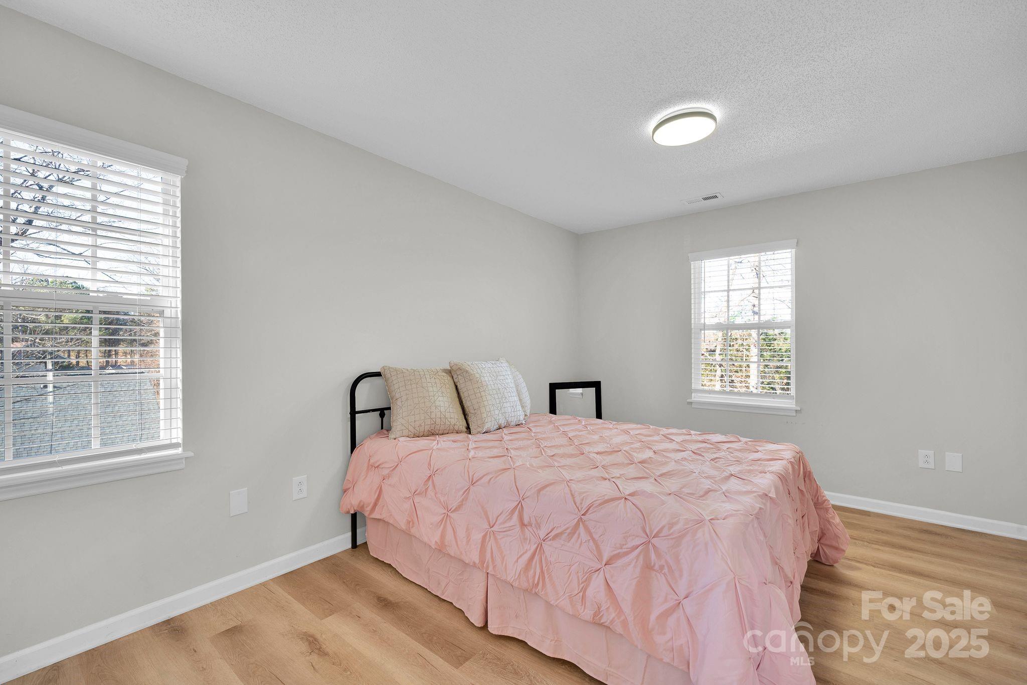 7713 Red Robin Trail