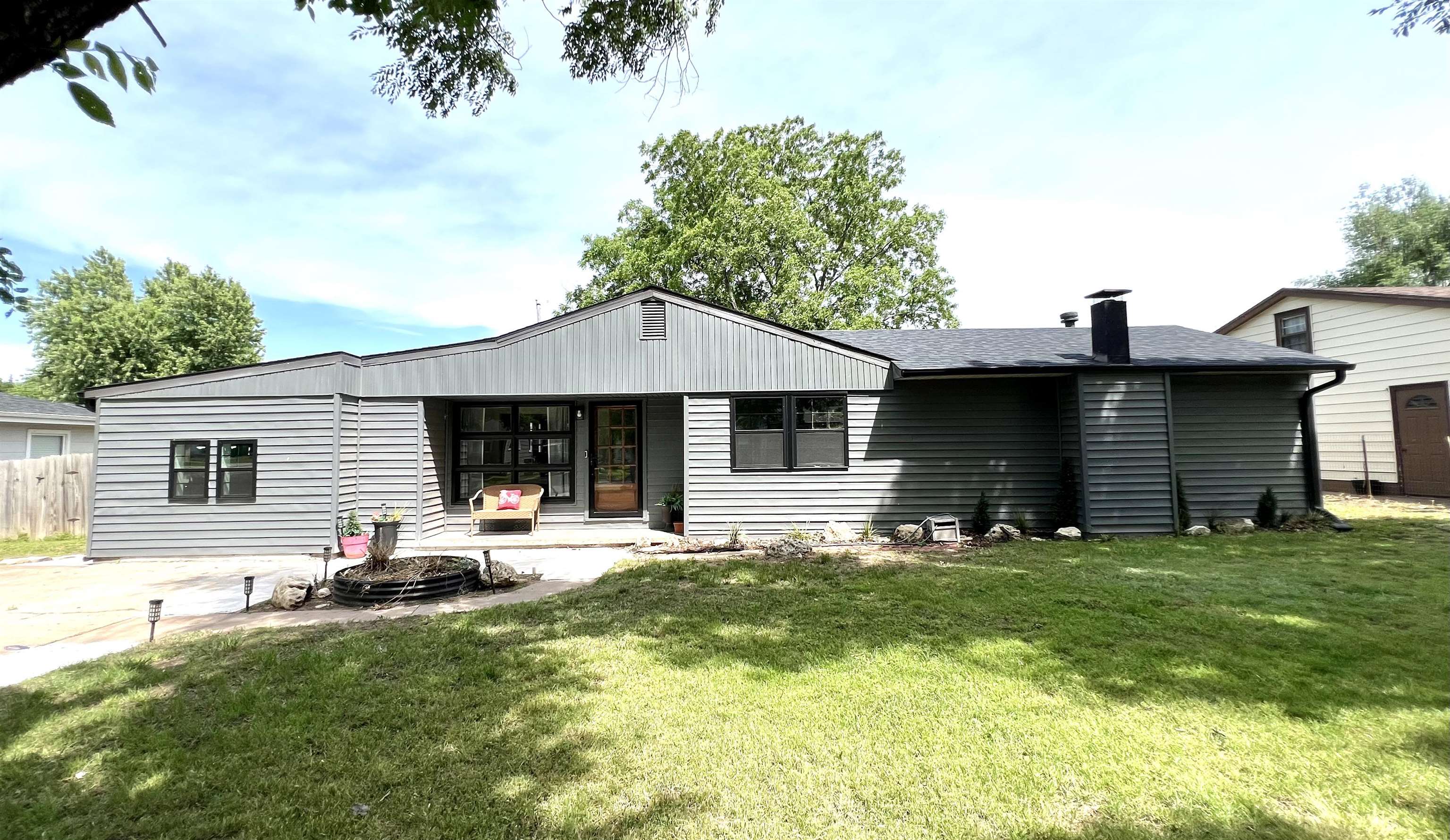 1124 N 7th