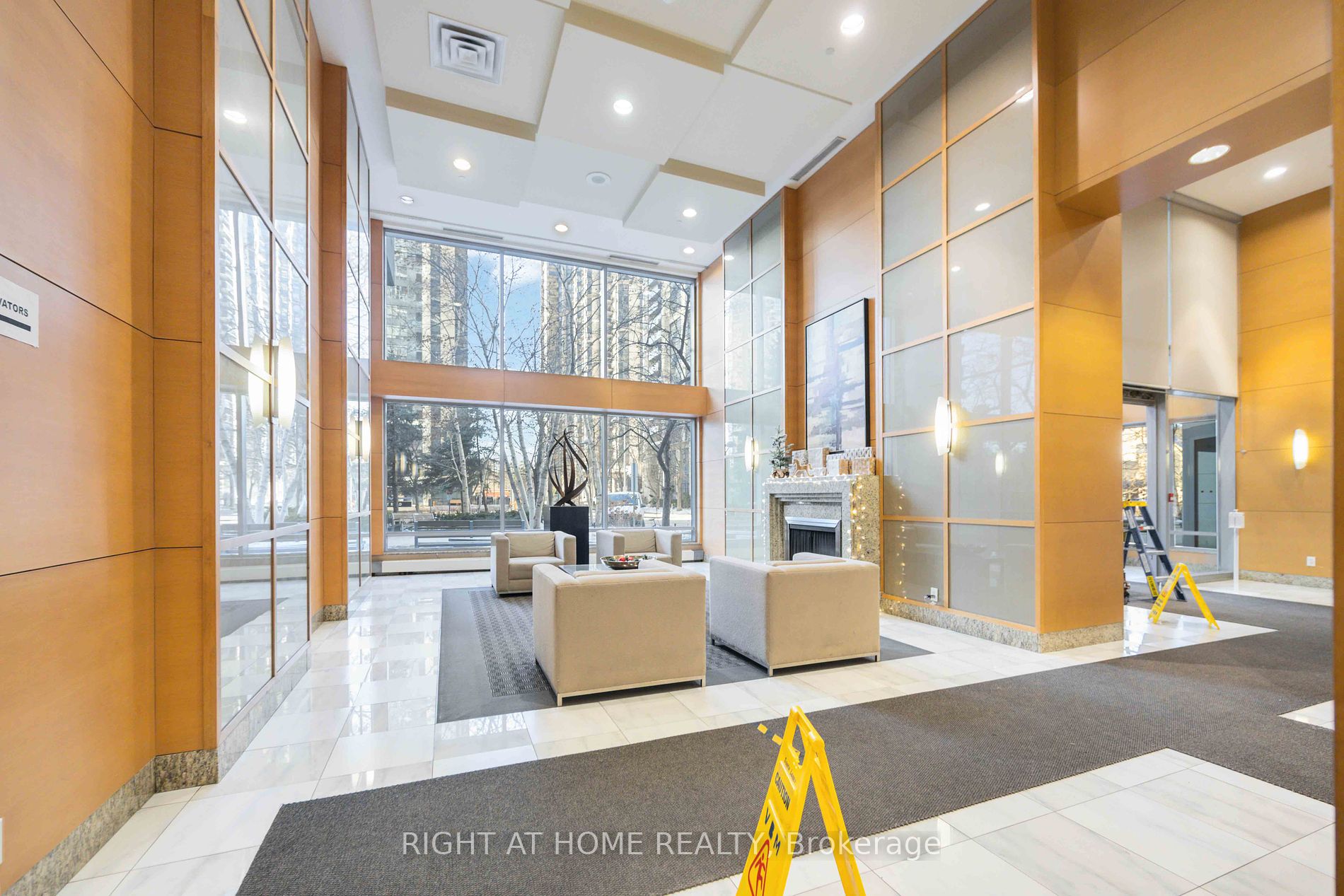 4968 Yonge St 3015