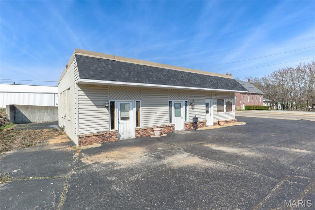 120 E College