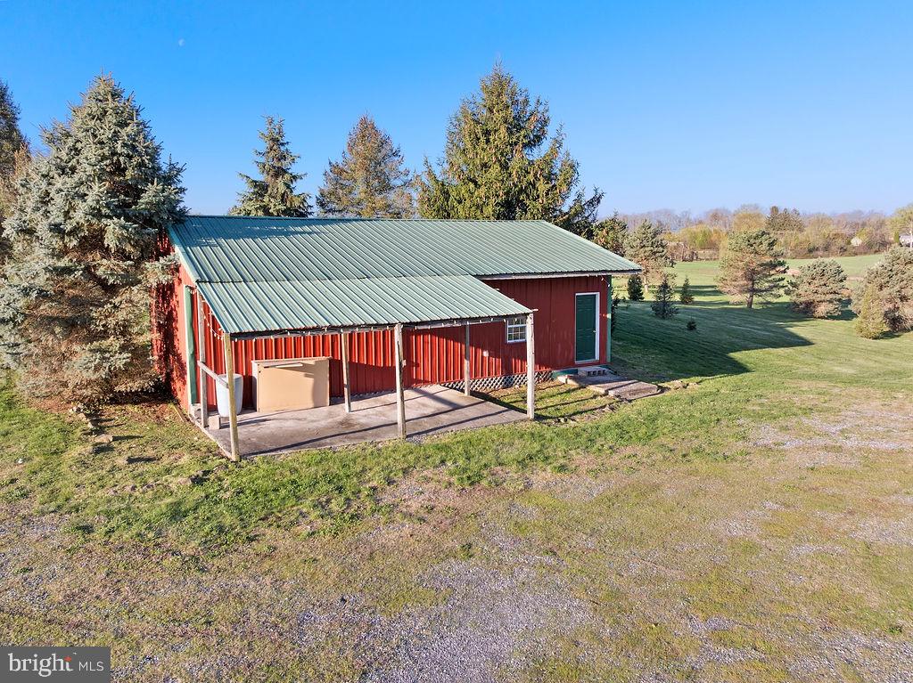 Prime commercial retail opportunity ideally situated between Gettysburg and Littlestown along Baltimore Pike. This 1.7-acre property is zoned Highway Commercial and benefits from an estimated daily traffic count of 7,500 vehicles. Improved with an approximately 1,125 sq. ft. building, the site offers excellent visibility and accessibility for a variety of business uses.