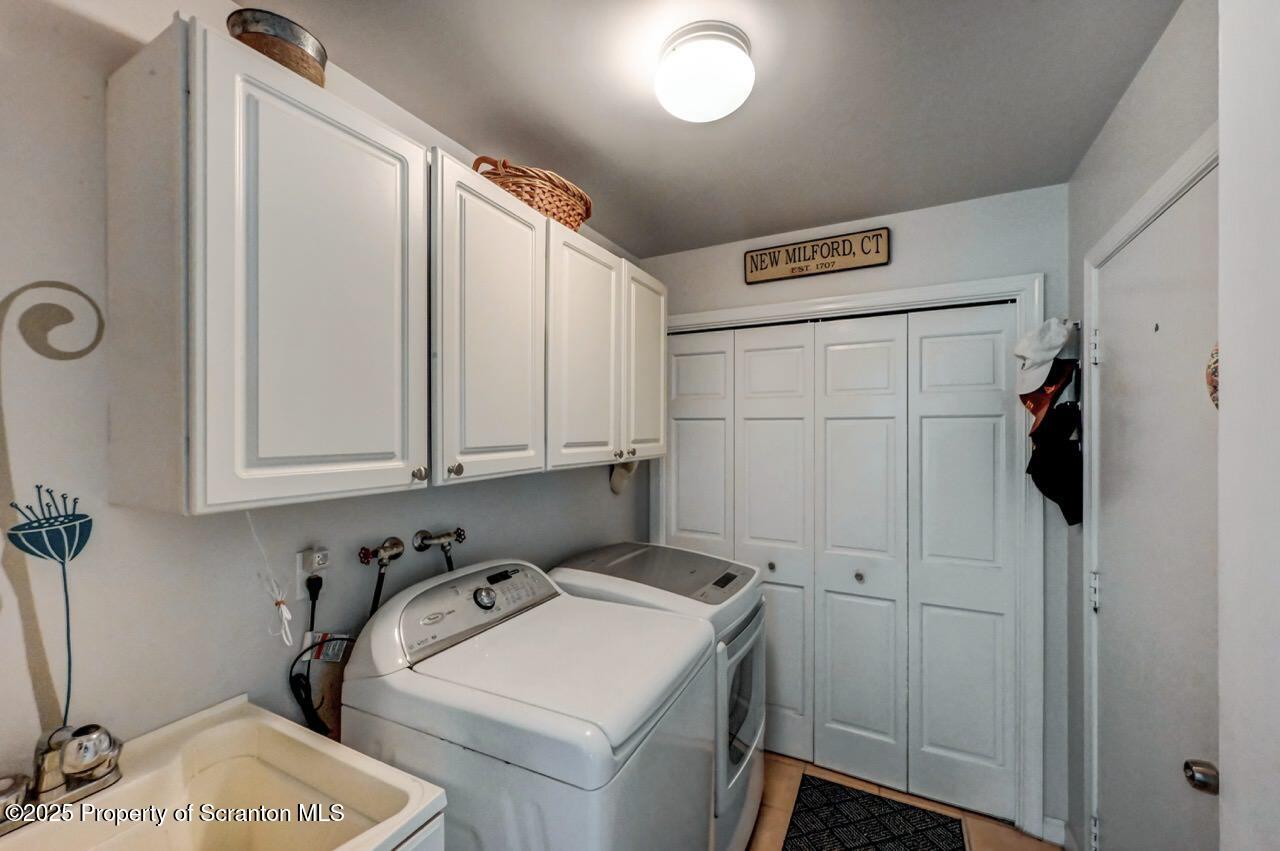 1001 Woodland Way