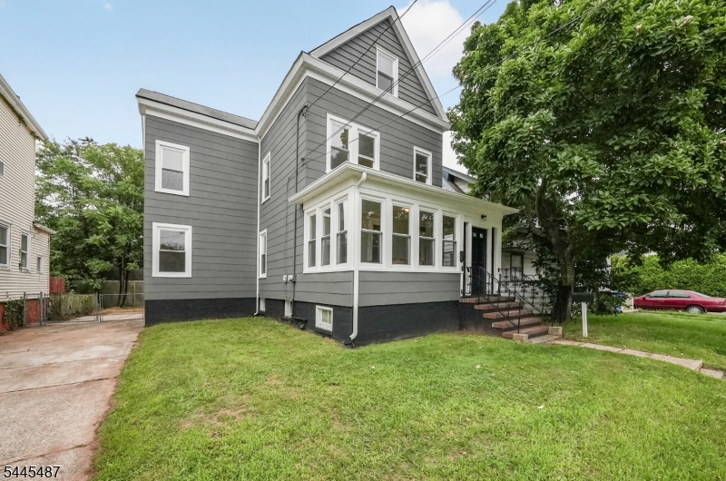 678 Ridgedale Ave
