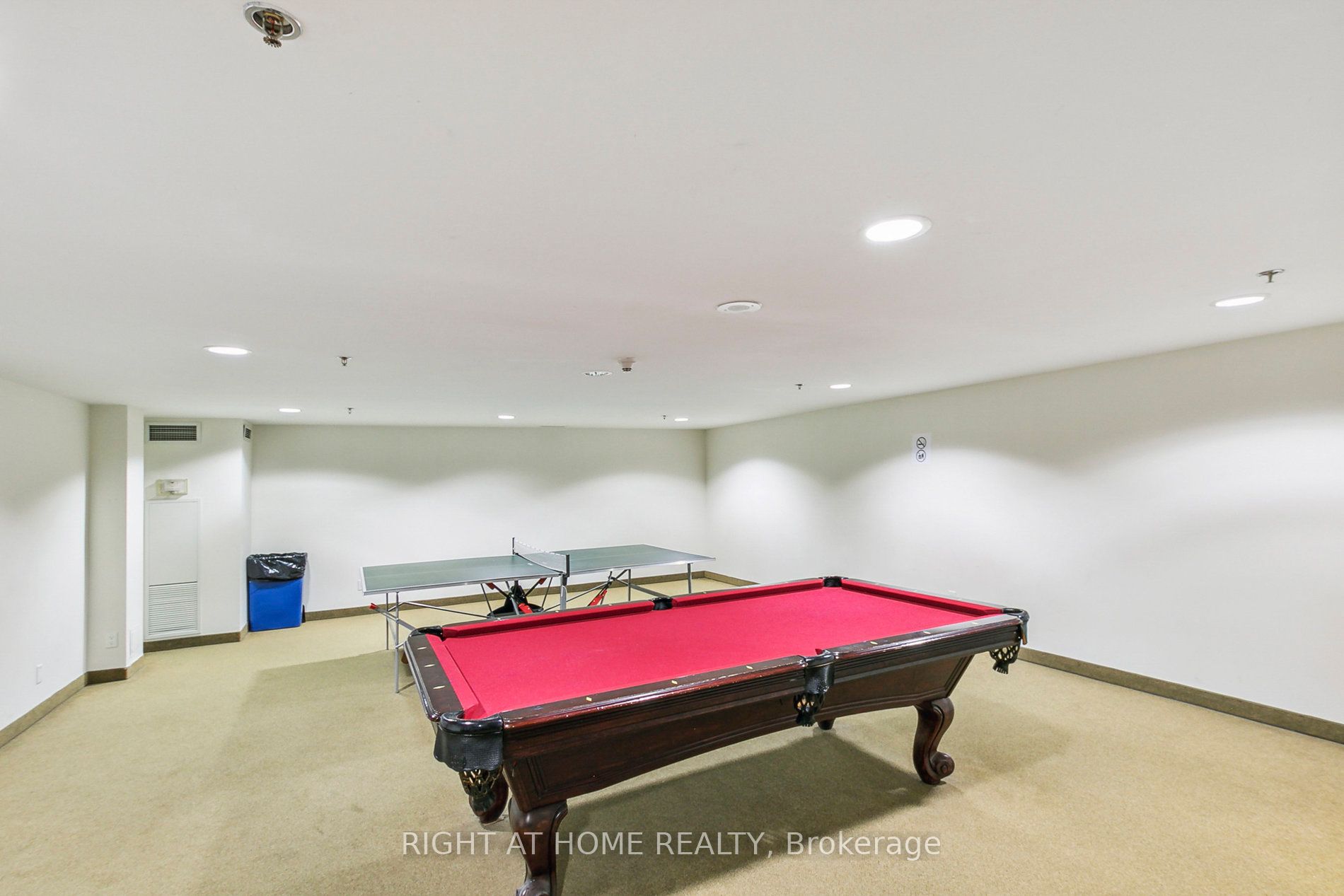 8 Rosebank Dr 17K