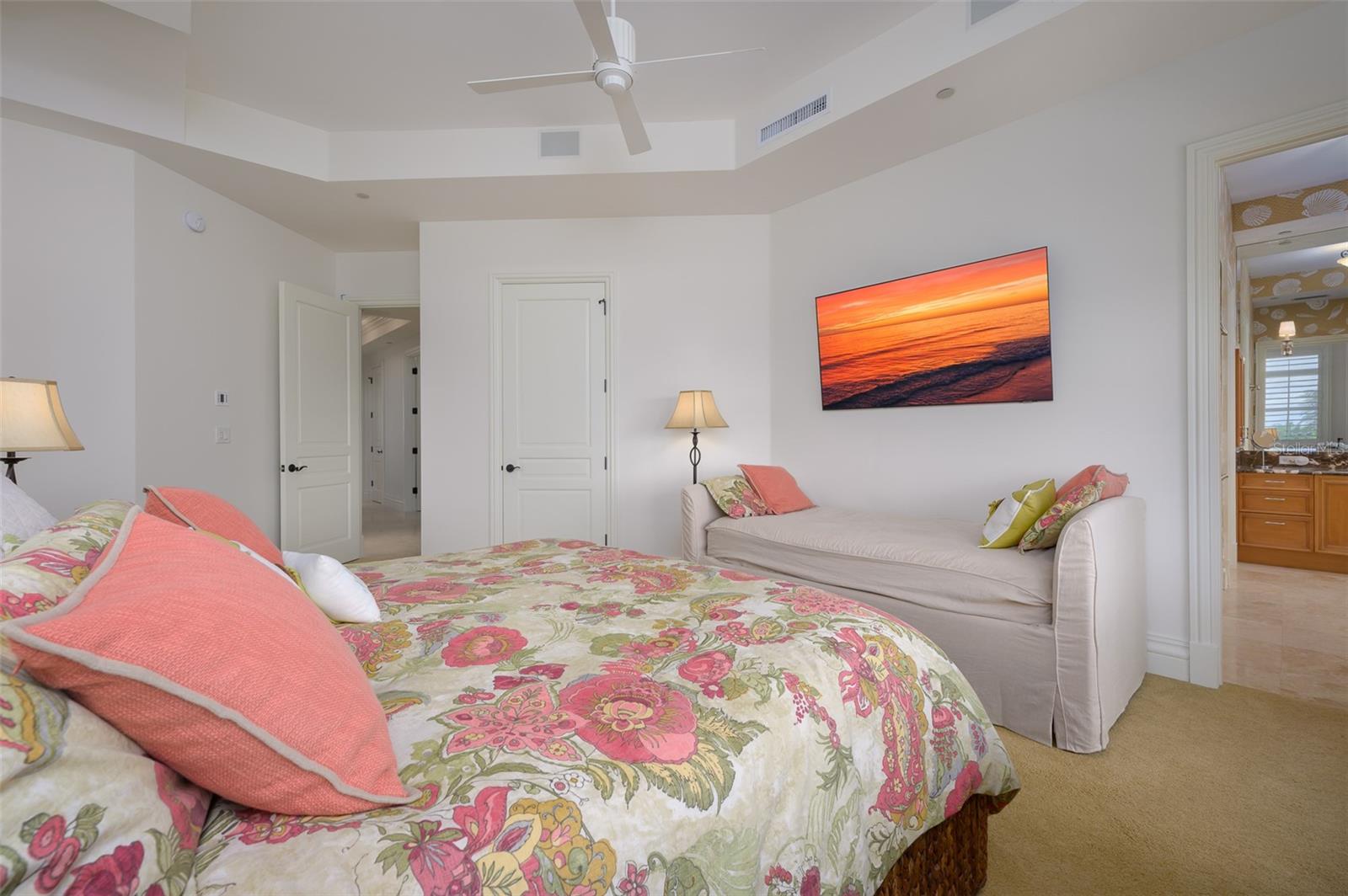 4125 Gulf Of Mexico Drive S201
