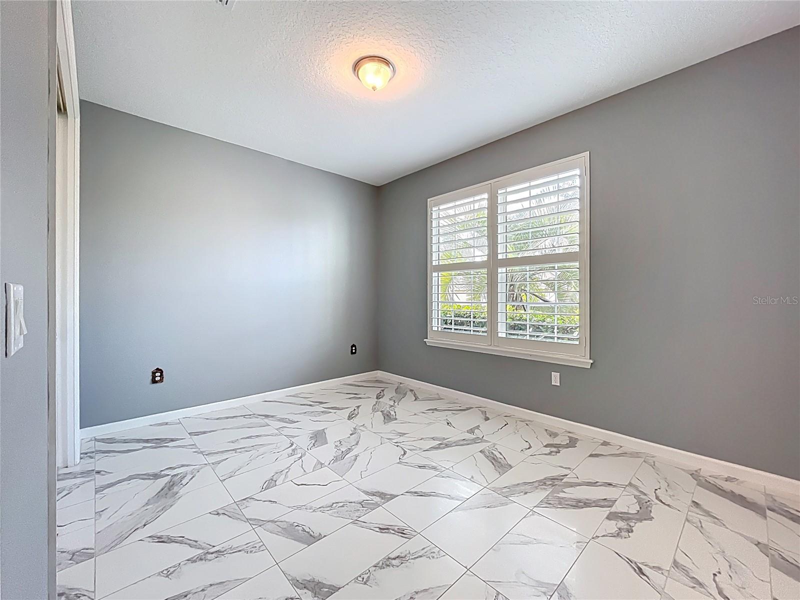 295 Northcote Court