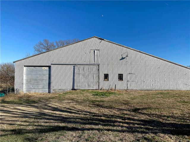 5677 S 2100 Road