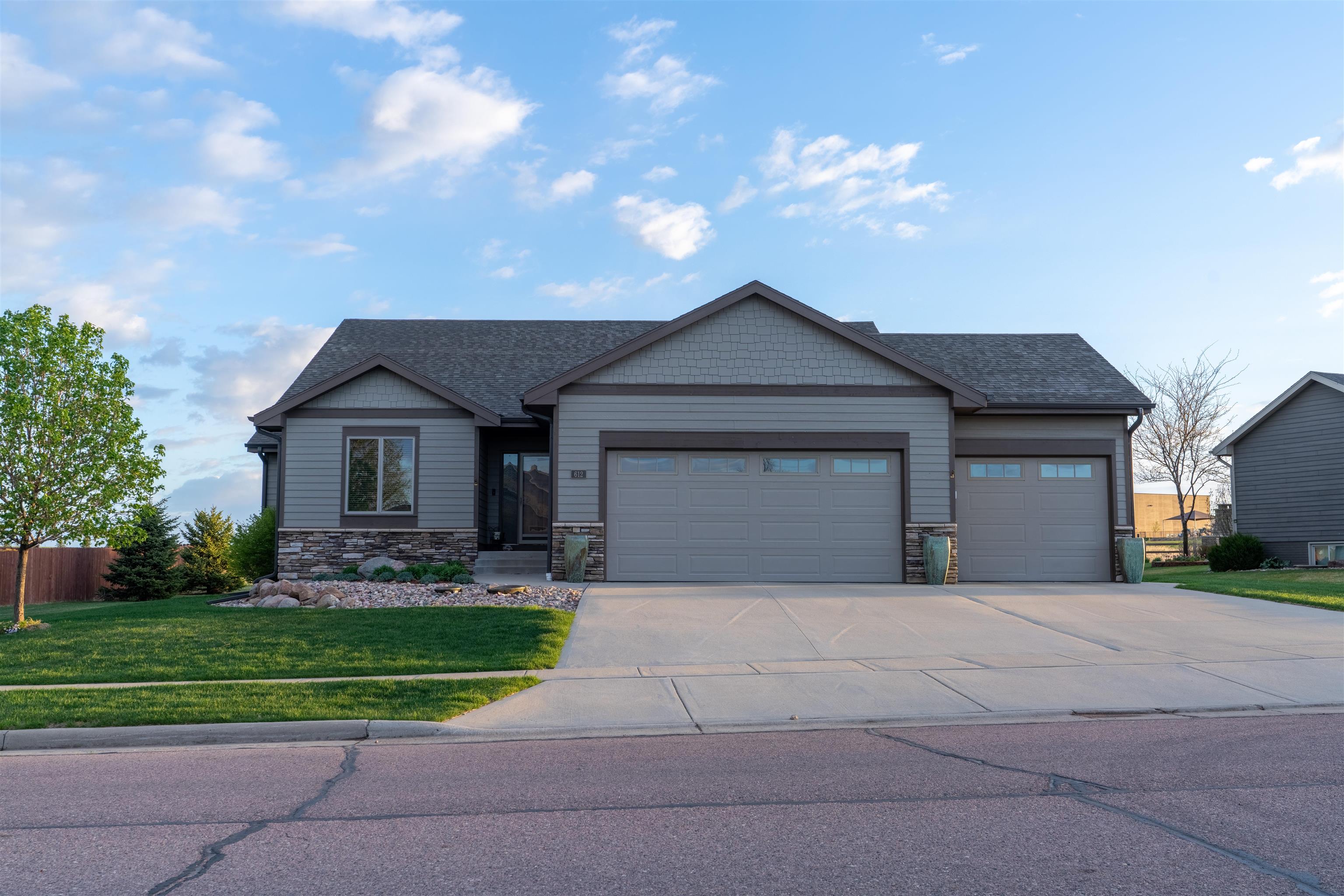 612 29th, Yankton, SD