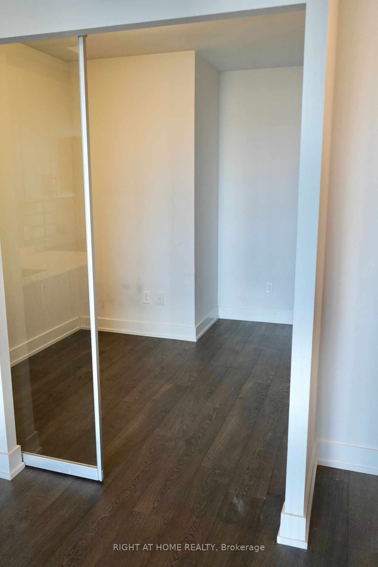 2550 N Simcoe St 1109