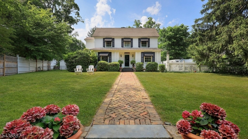 6 Childsworth Ave