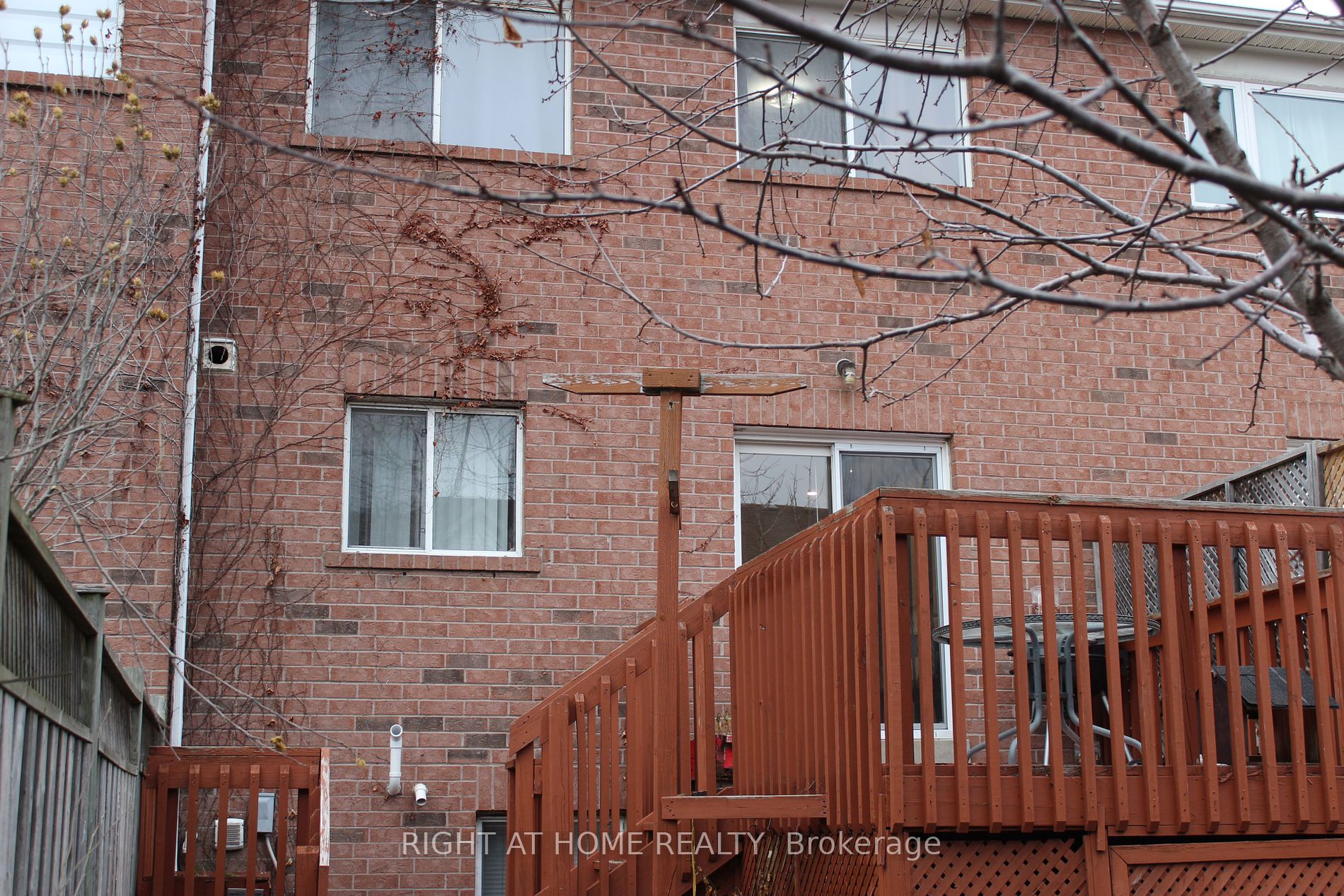 42 Bellagio Cres