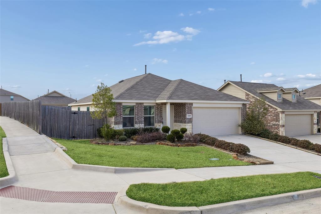 8408 Hollow Bend Street