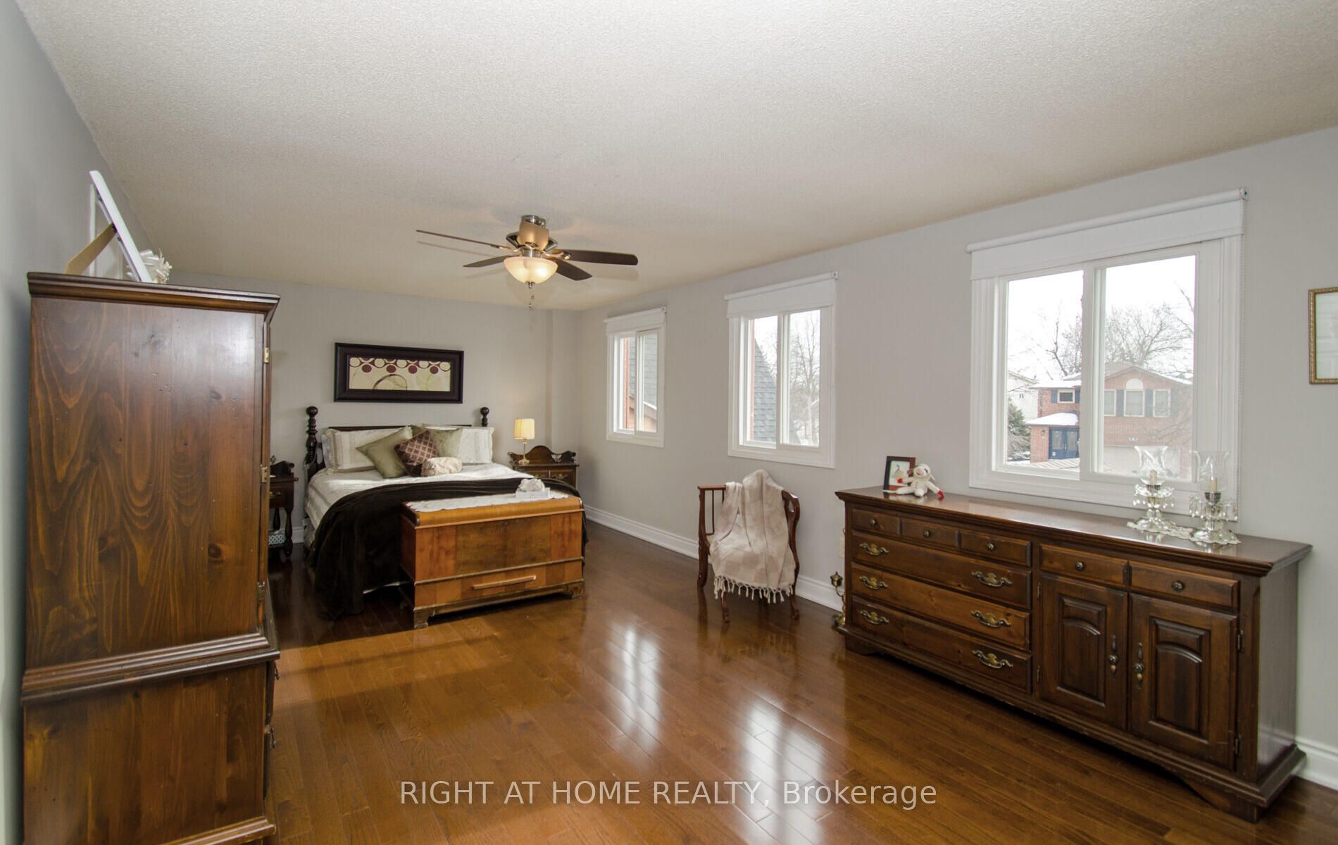 54 Ferguson Pl