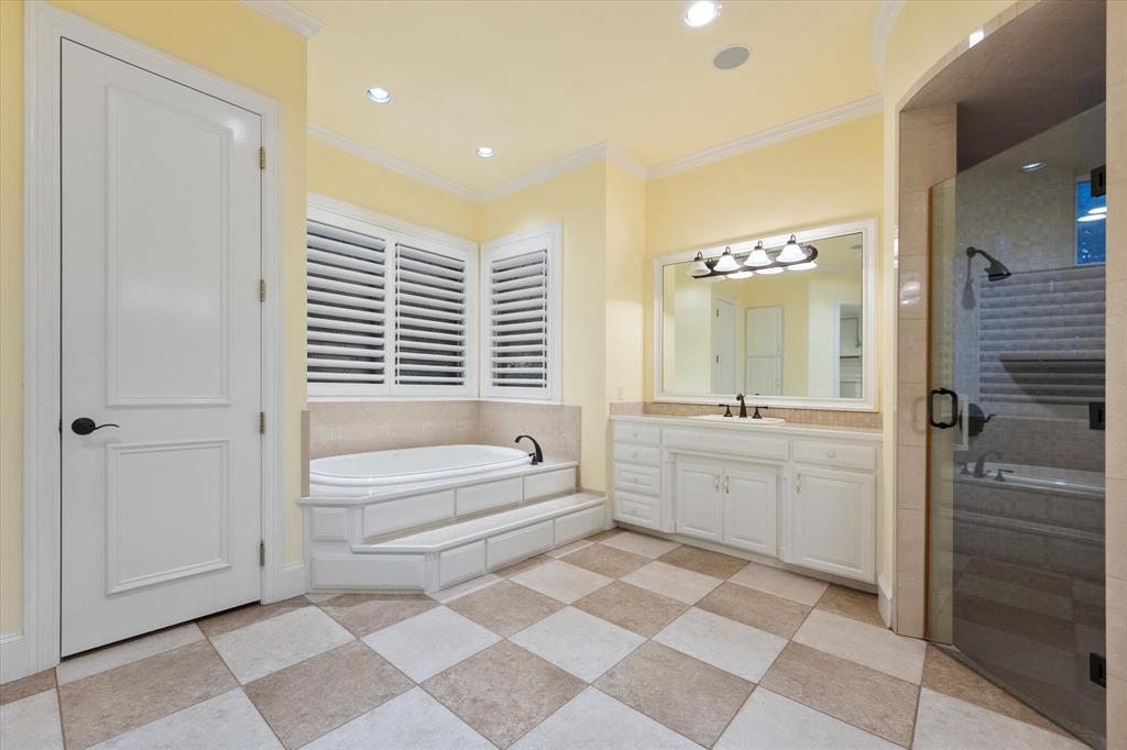 7 Woodland Drive