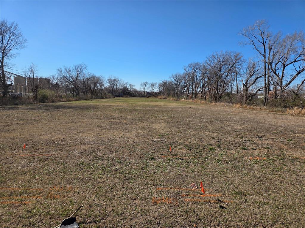 Prime development property located directly south of the existing Walmart Supercenter. This area presents a strong investment opportunity for various businesses, including restaurants, health services, and auto service centers, presenting limitless potential.