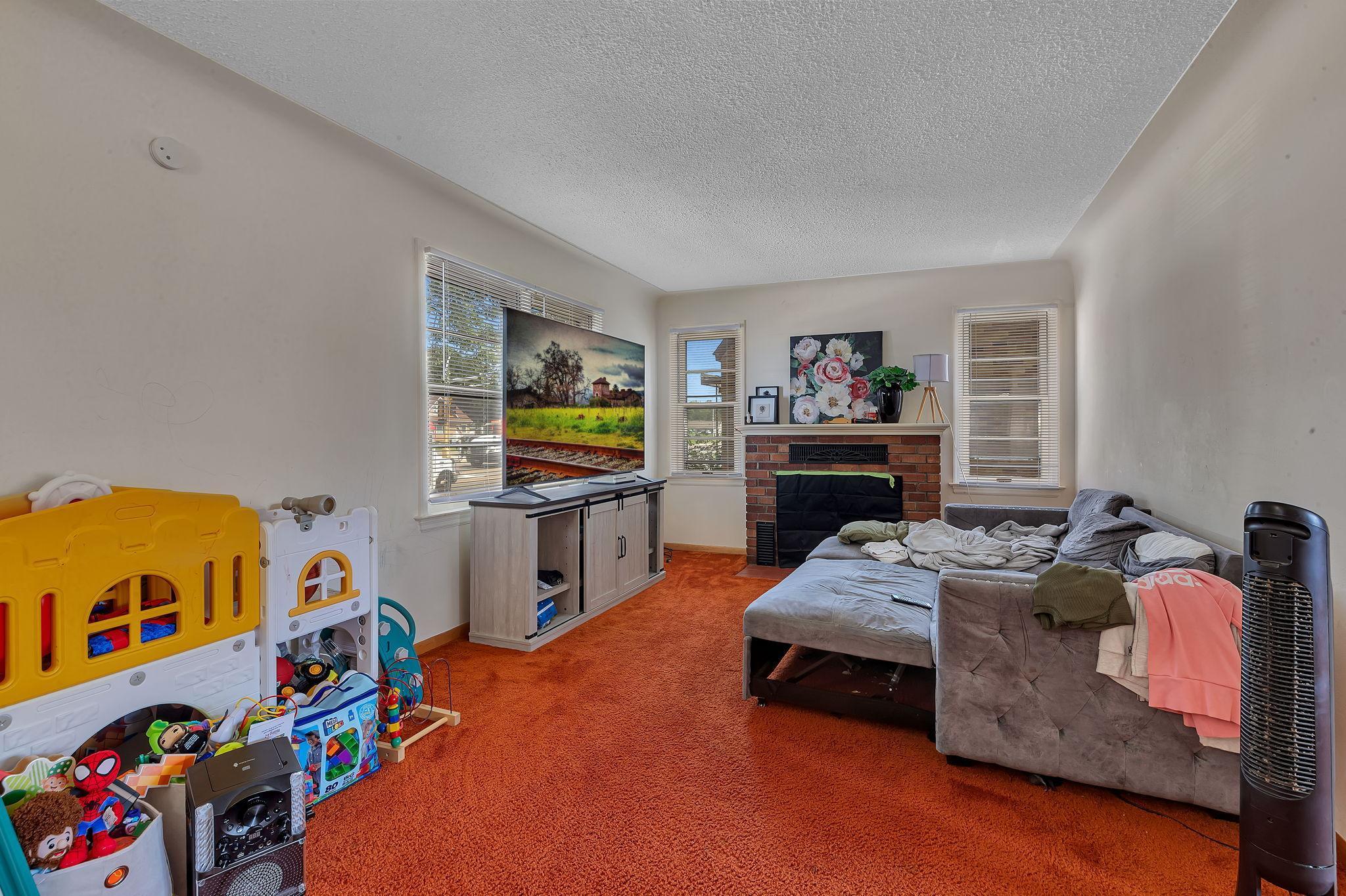 312 E Broadway