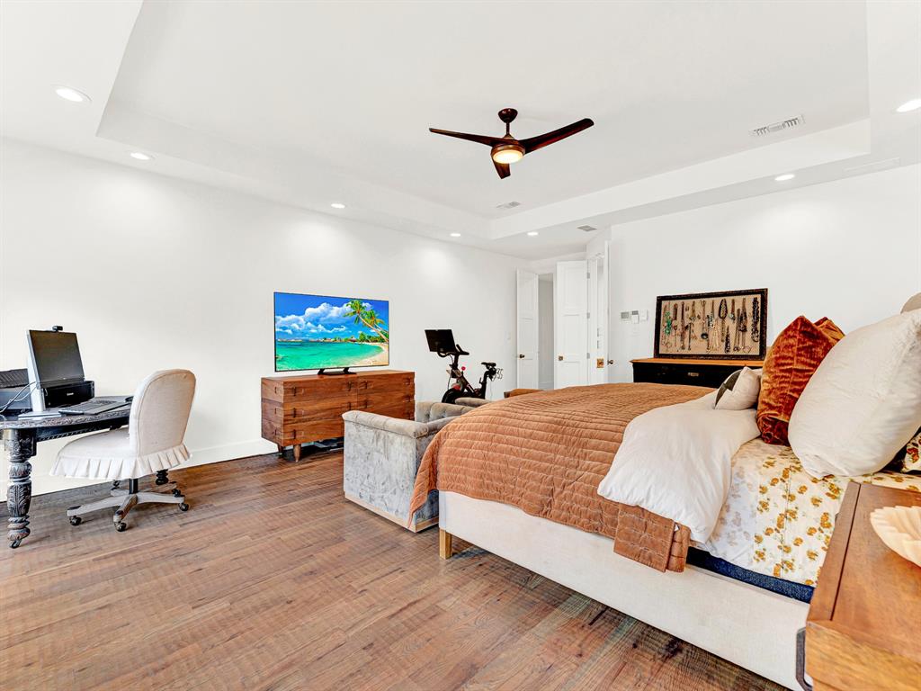 5317 Catamaran Drive