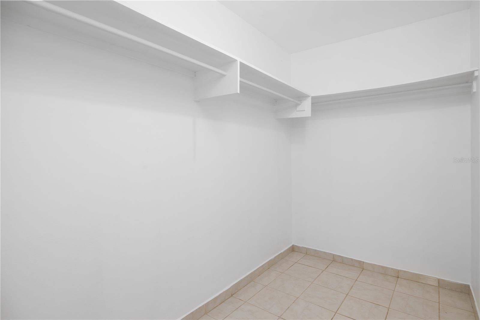 650 Calle Ceciliana 704