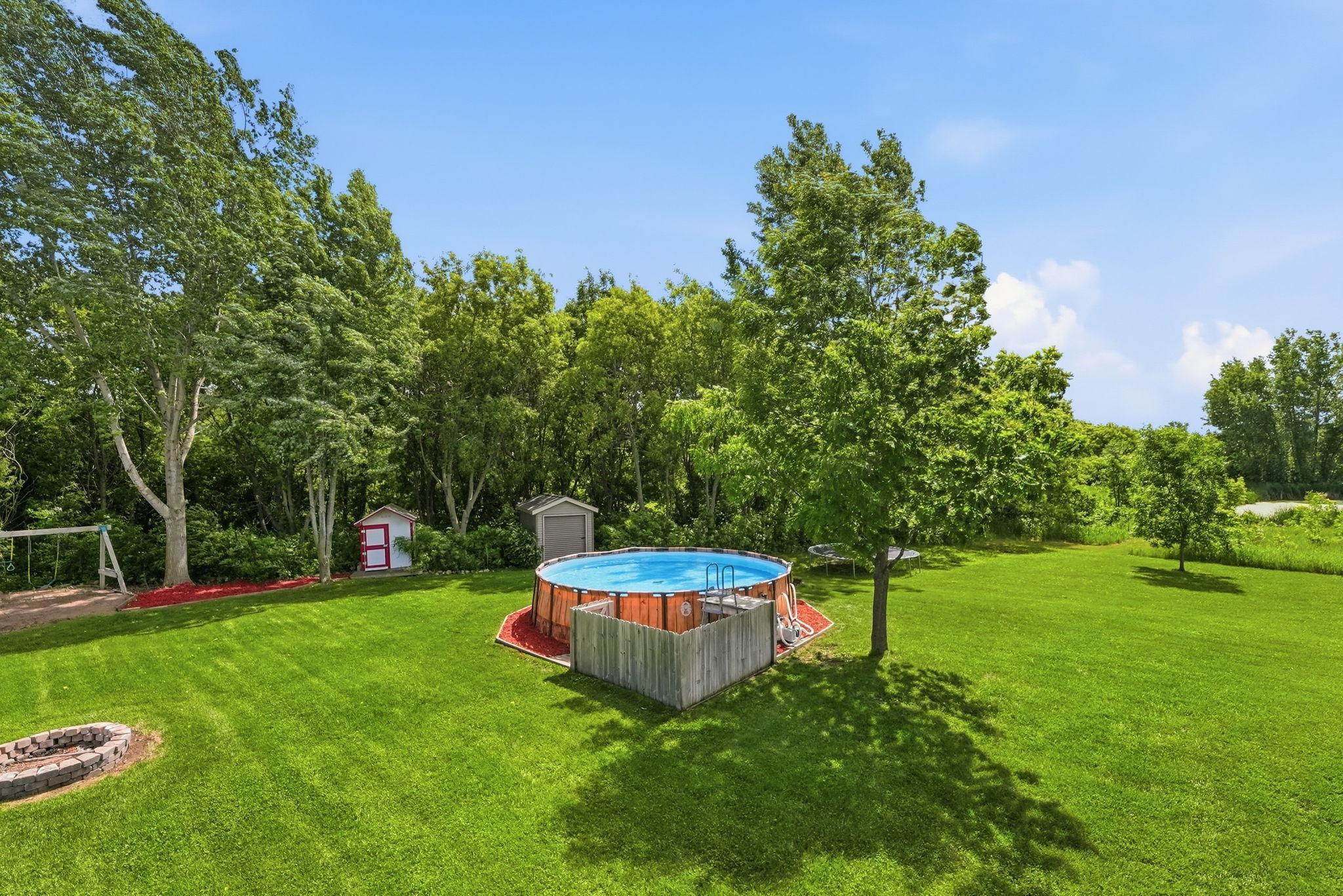 1306 Iris Lane NE