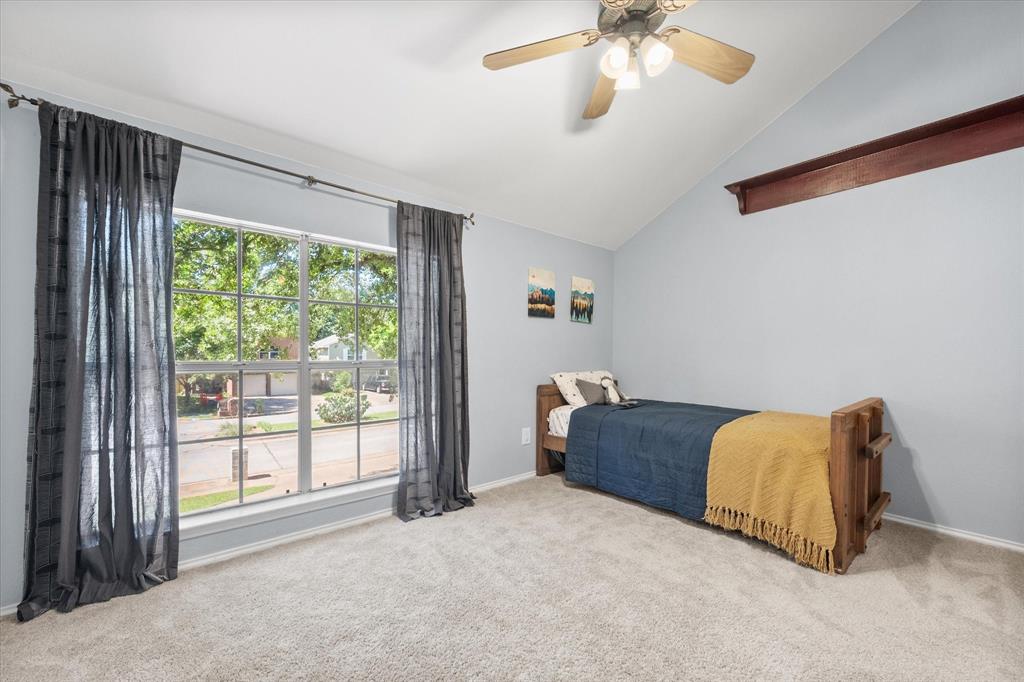 917 W Lovers Lane