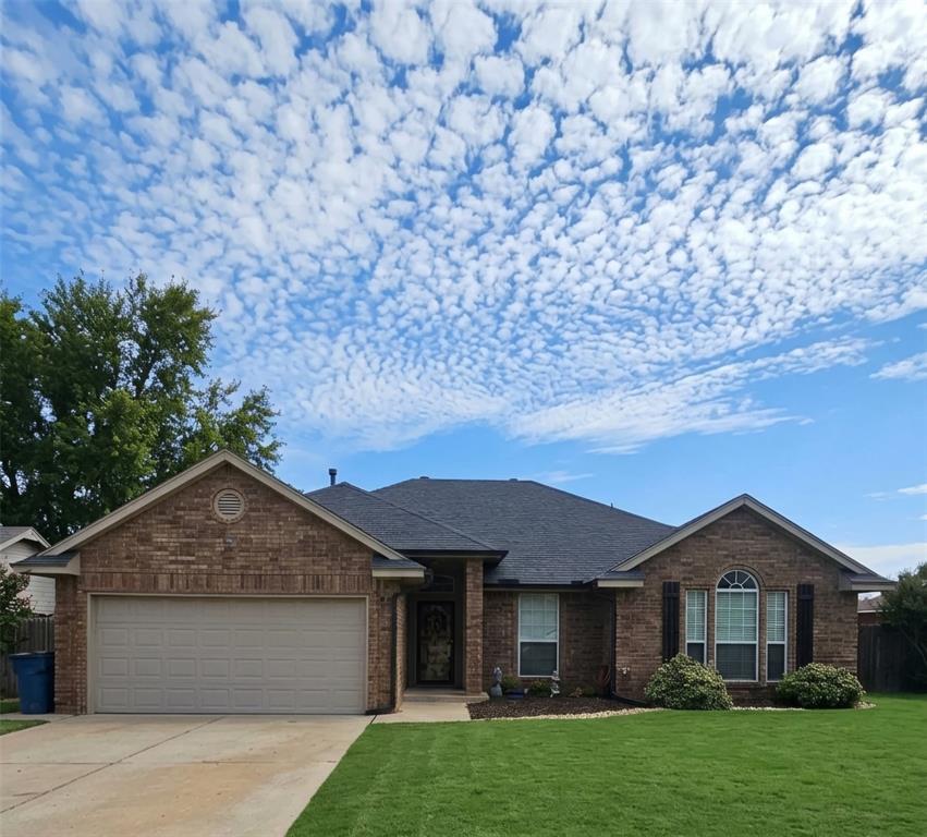 This home is so cute! Home has updated flooring throughout plus a roof that is only 2 years old!Great floorplan with 3 large rooms plus a bonus room to be used however you see fit!! Location is also fantastic with everything you need within blocks!