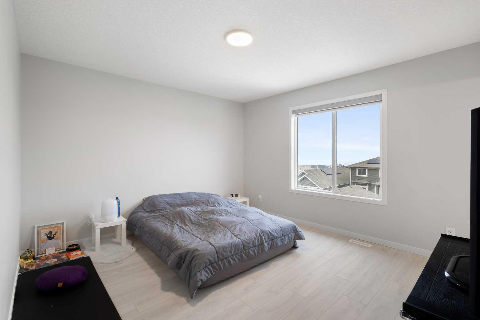 22 Edith Manor NW