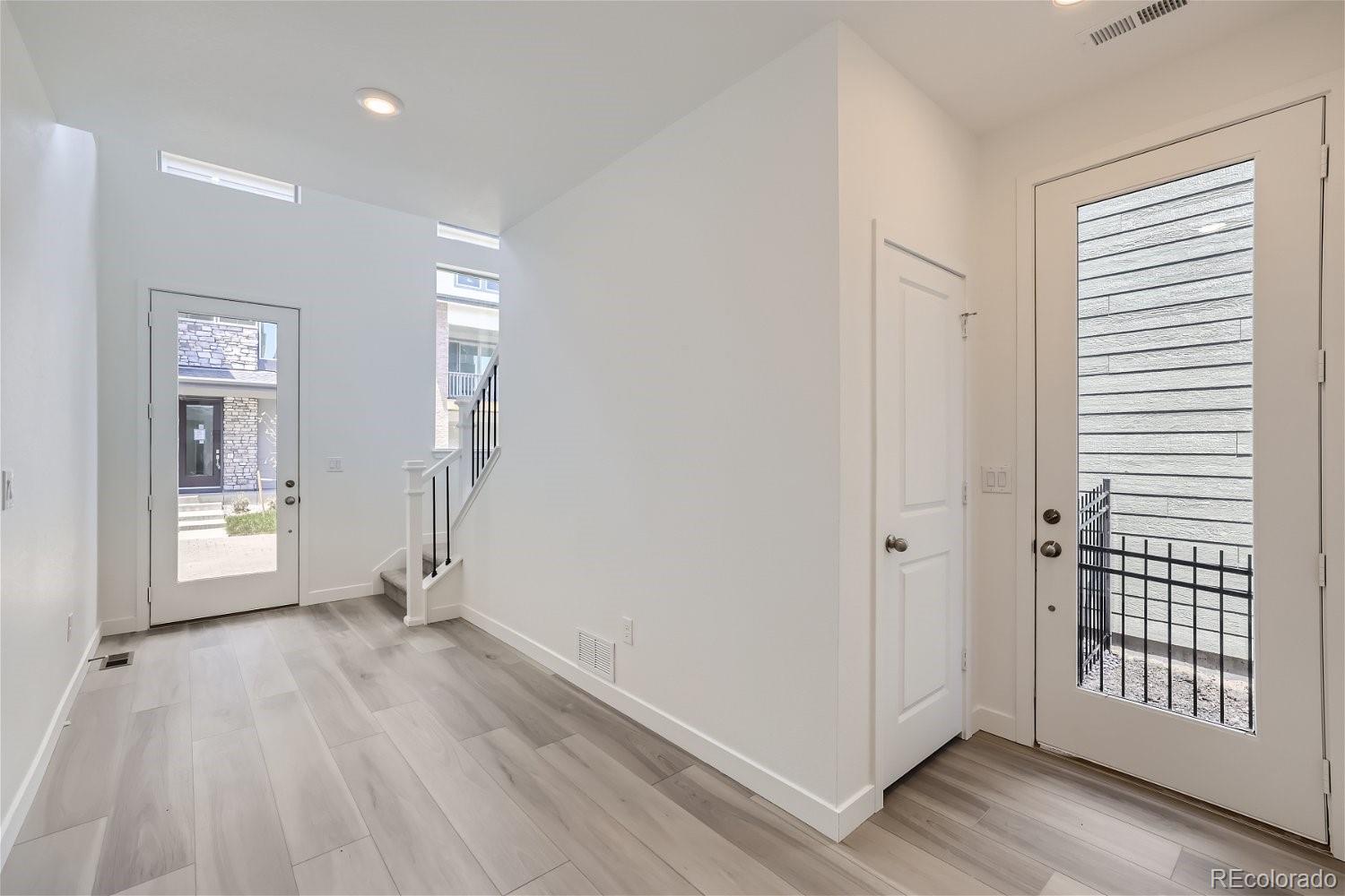 15624 W Girard Avenue