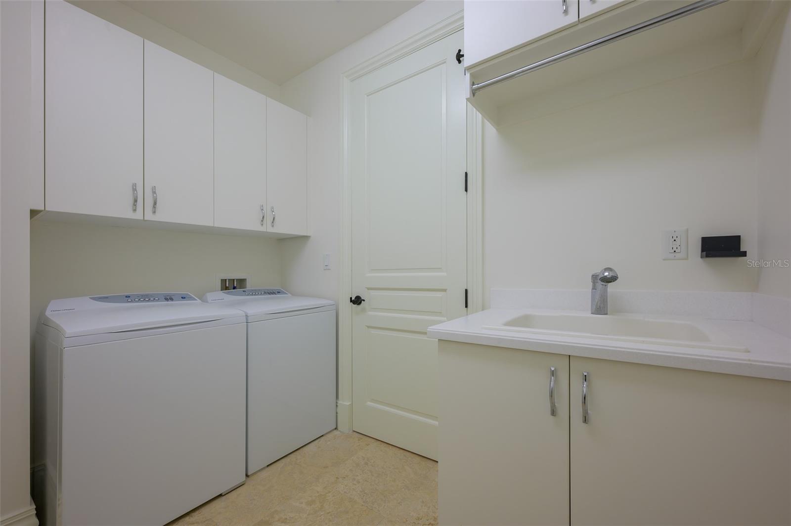 4125 Gulf Of Mexico Drive S201