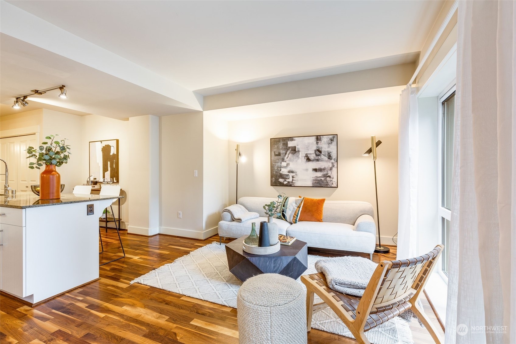 699 John Street 209