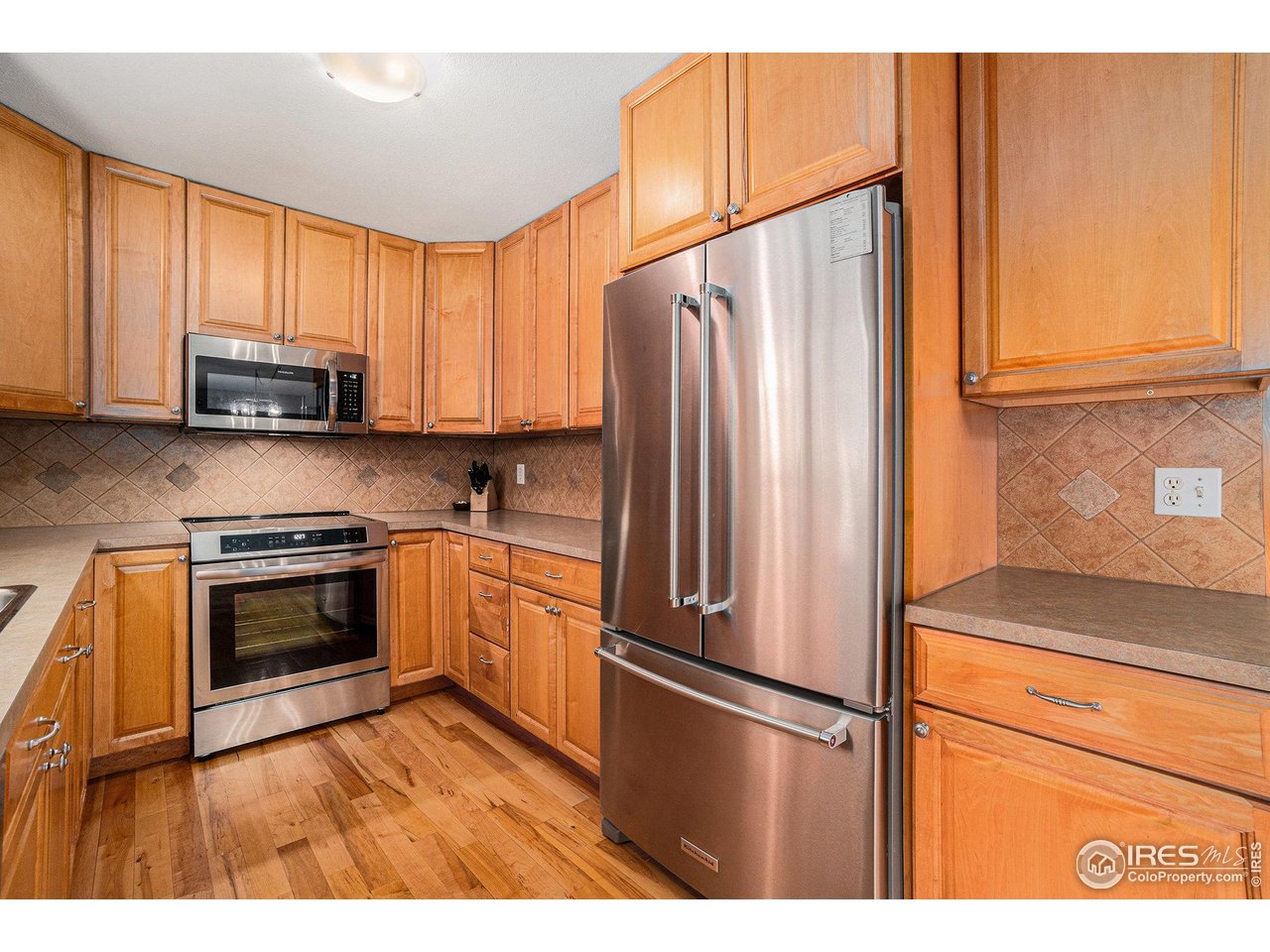 1119 Oakmont Ct