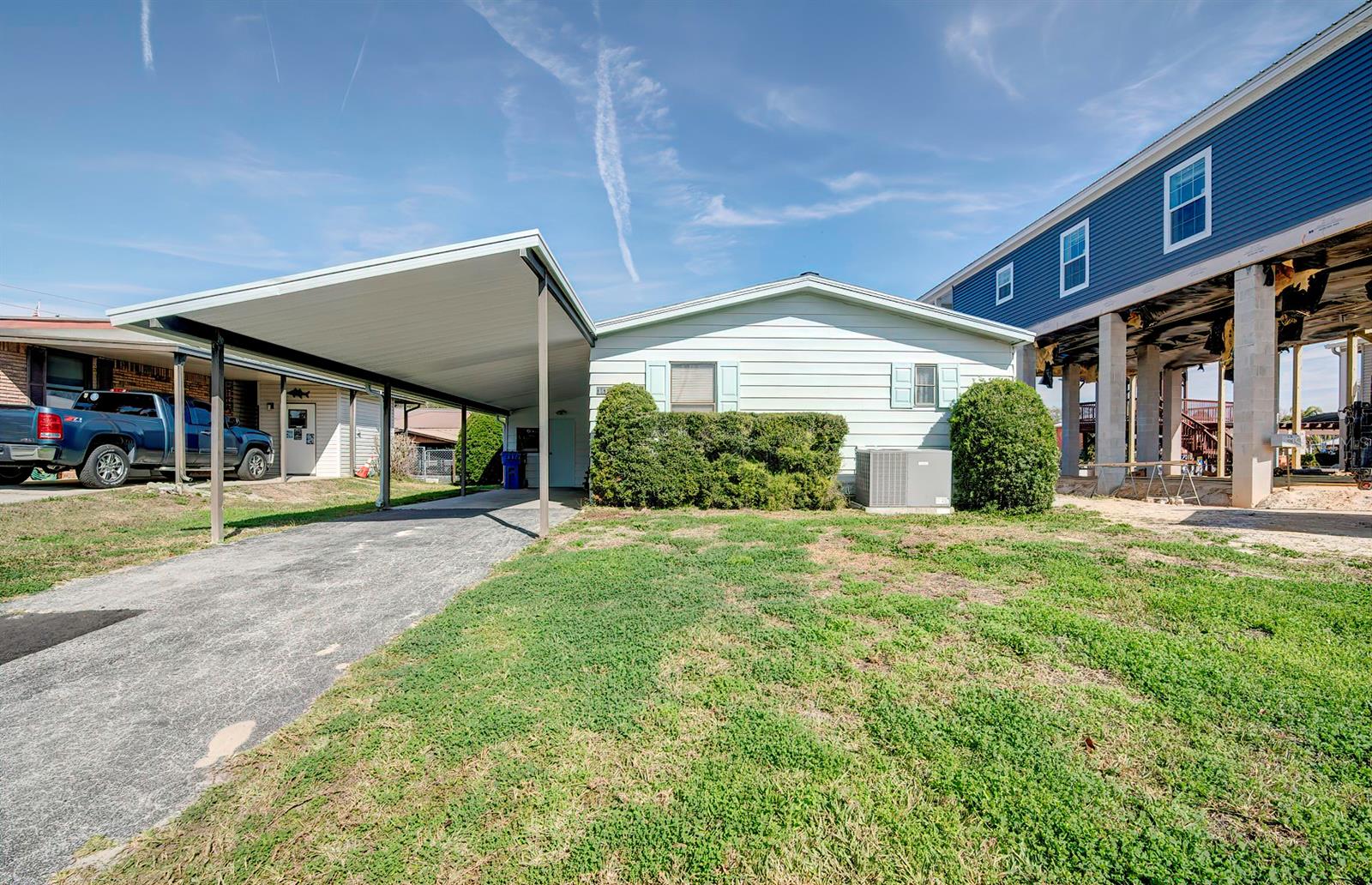 10319 W Twin River Lane