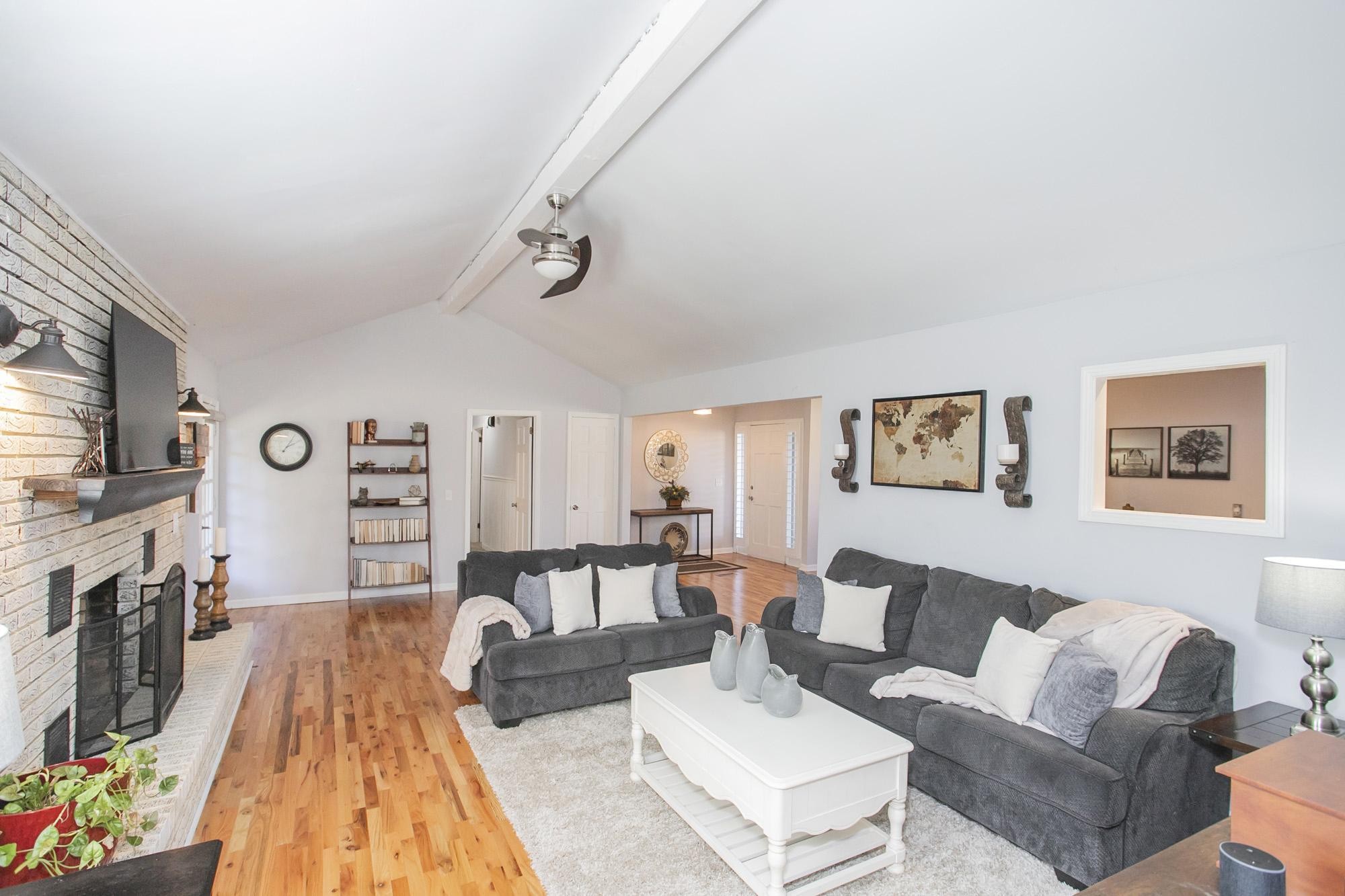 321 Amherst Dr — sold