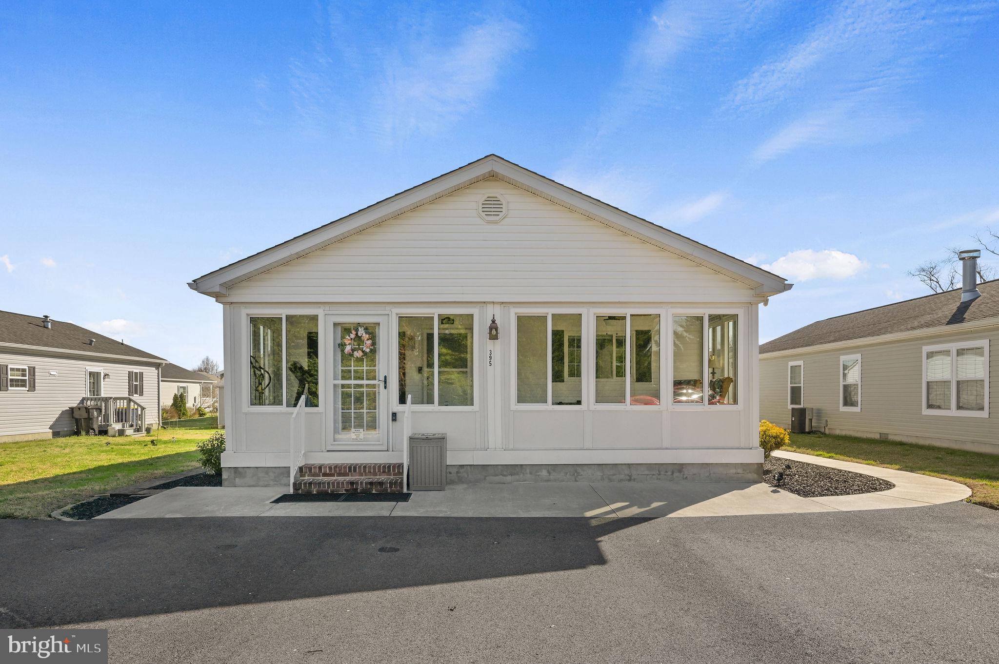 395 Barefoot Ln  