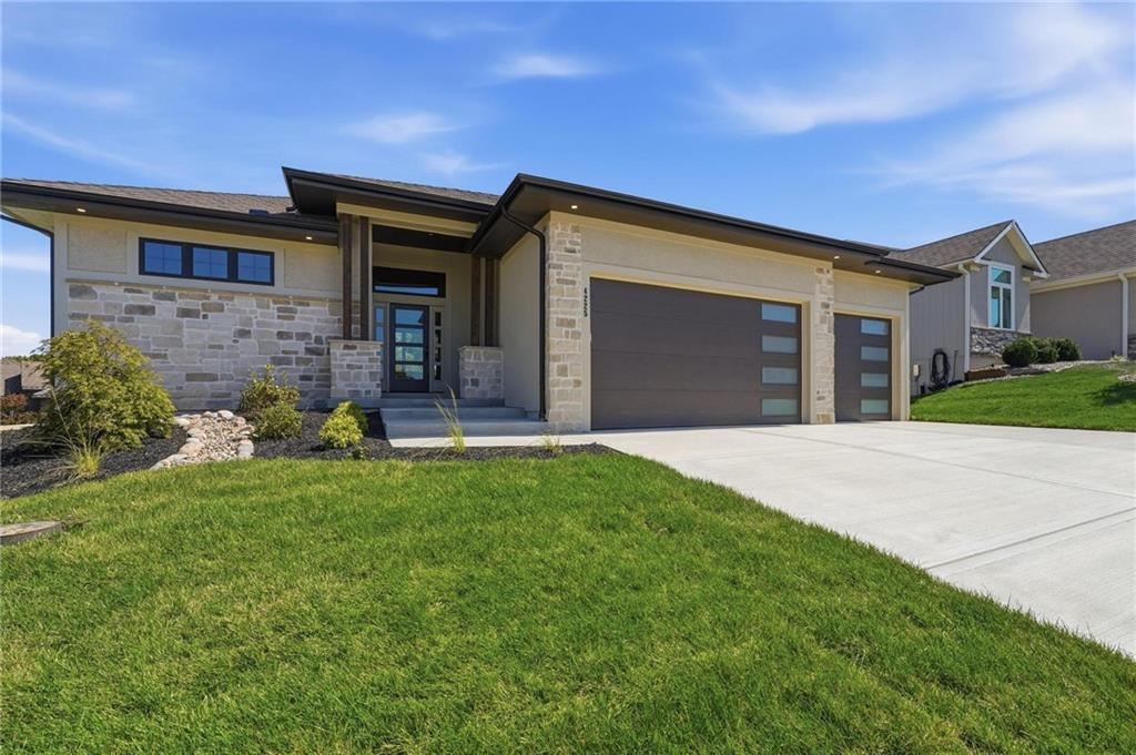 4225 NE Overbrook Drive