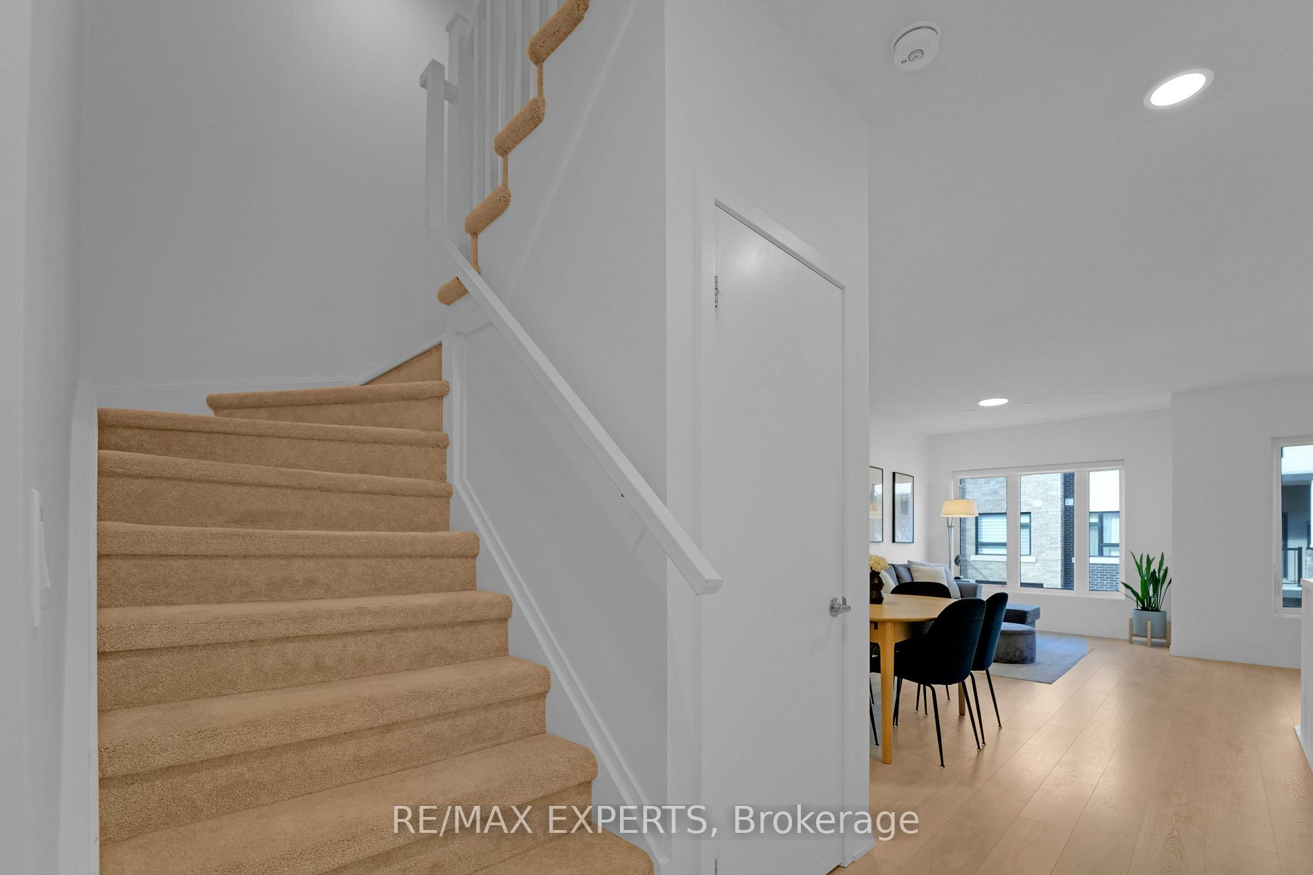 1095 Cooke Blvd 37