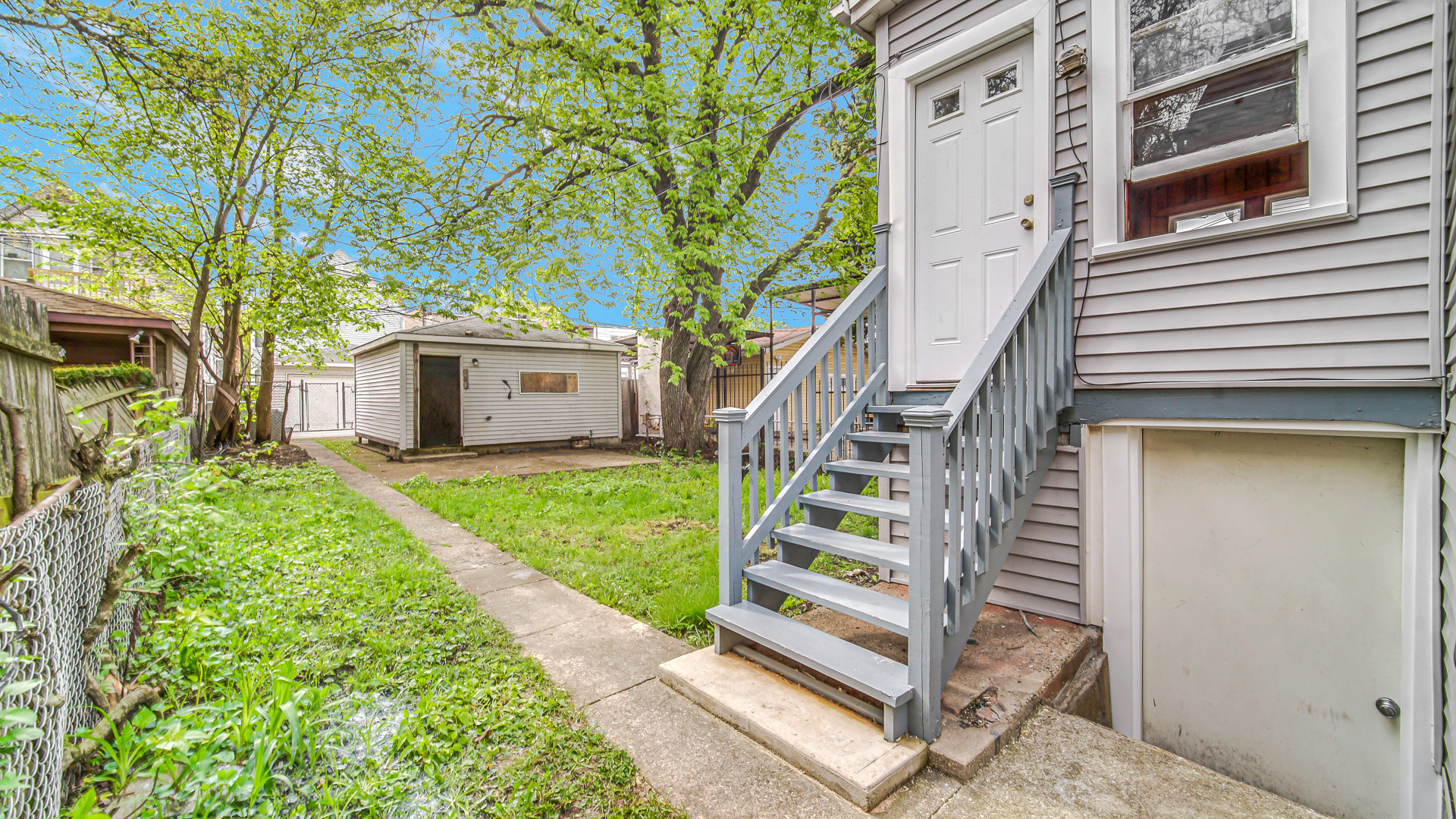 1114 N Waller Avenue