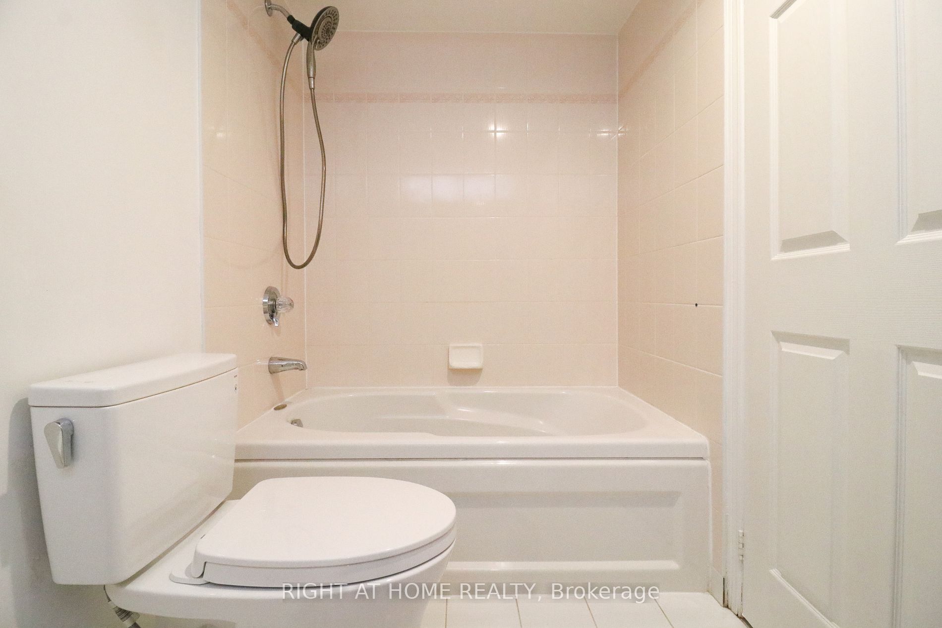 610 Bullock Dr 415