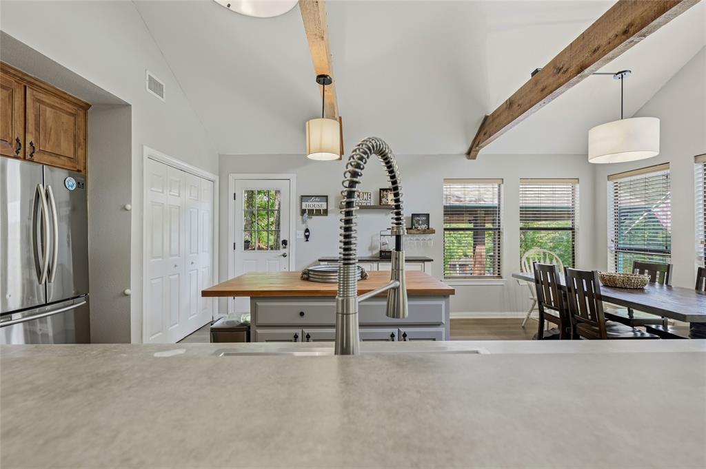 5 Juanita Drive