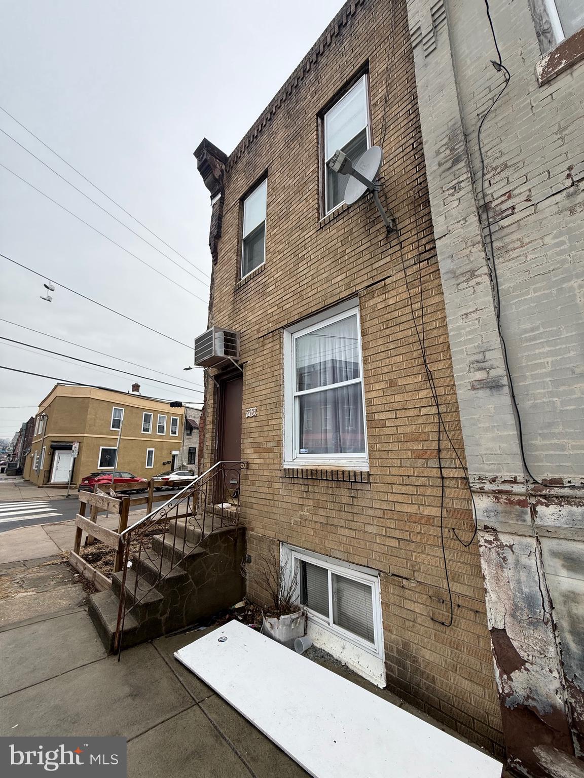 1903 Point Breeze Ave  
