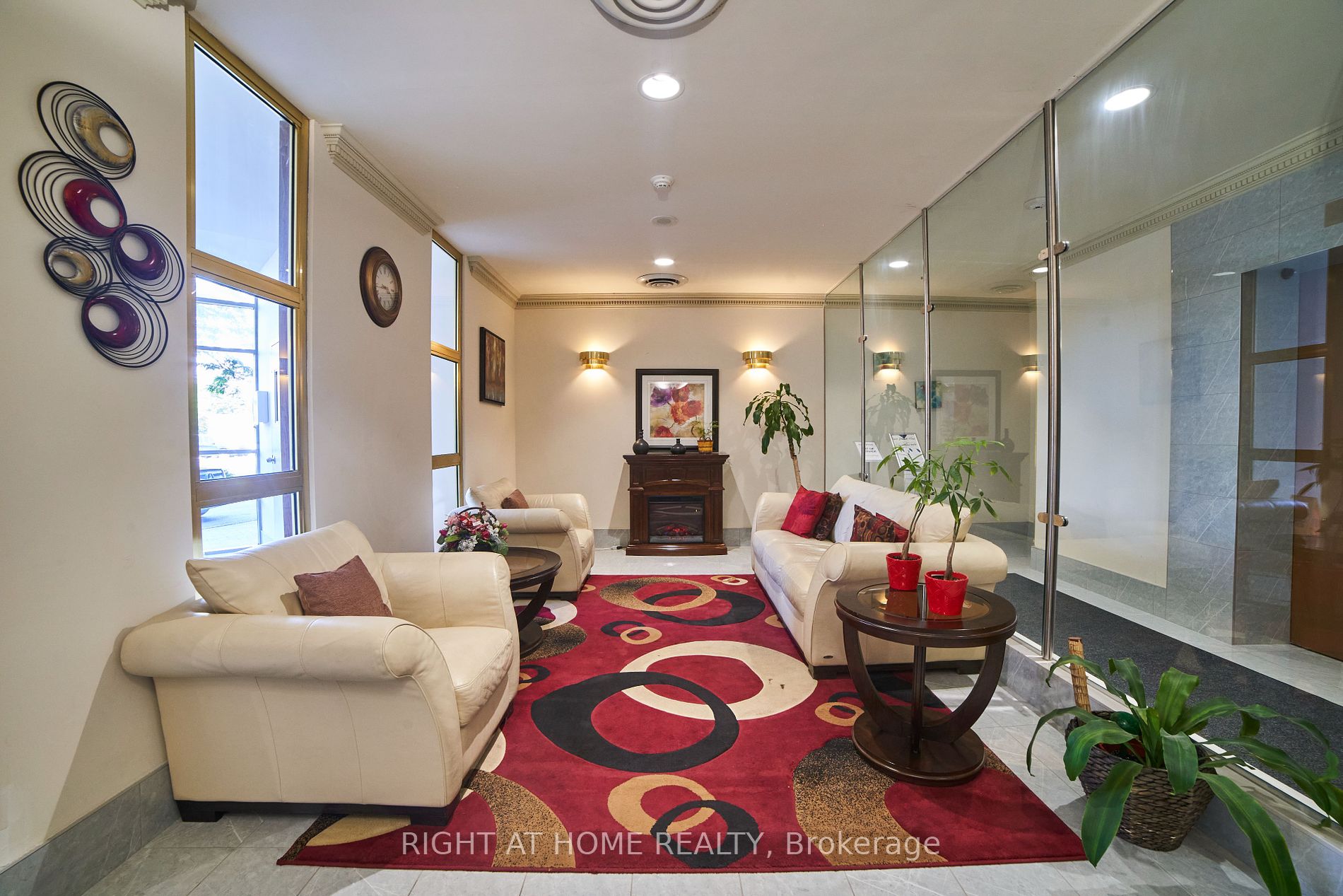 1700 E Eglinton Ave 609