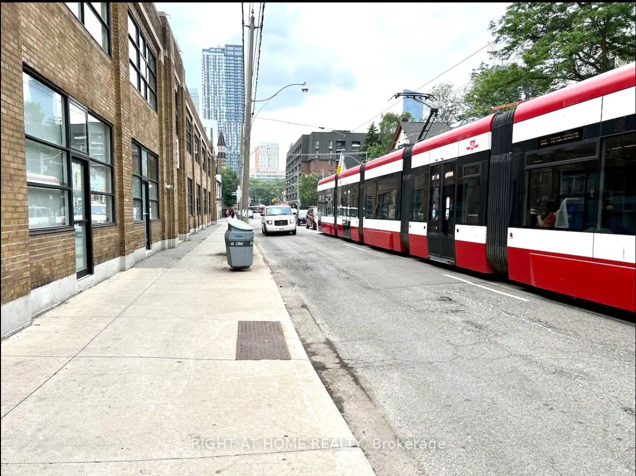 365 E Dundas St 102
