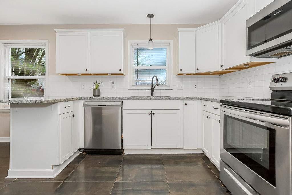 4224 Hawthorne Avenue