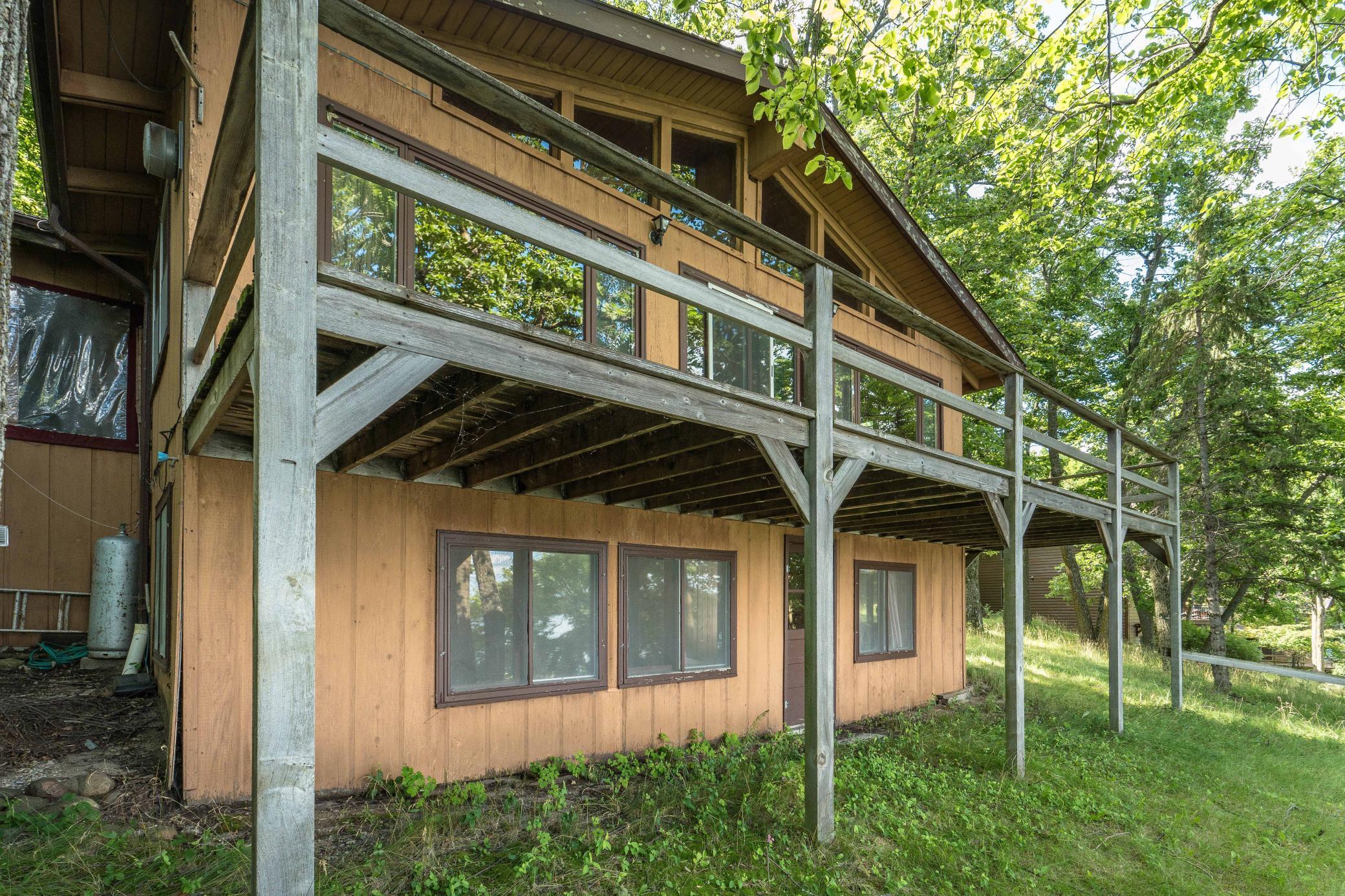 39060 Peninsula Lane