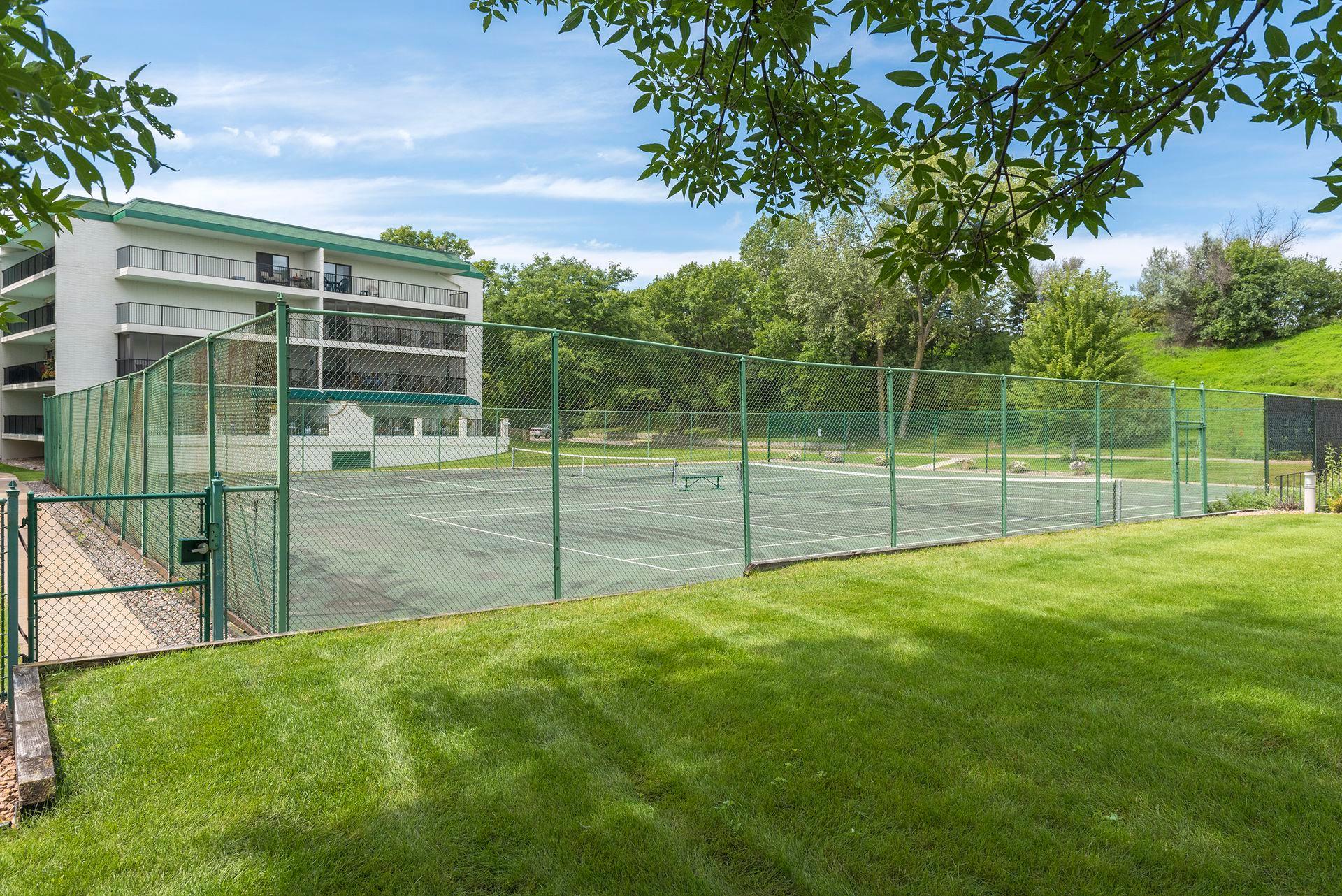 10511 Cedar Lake Road 217